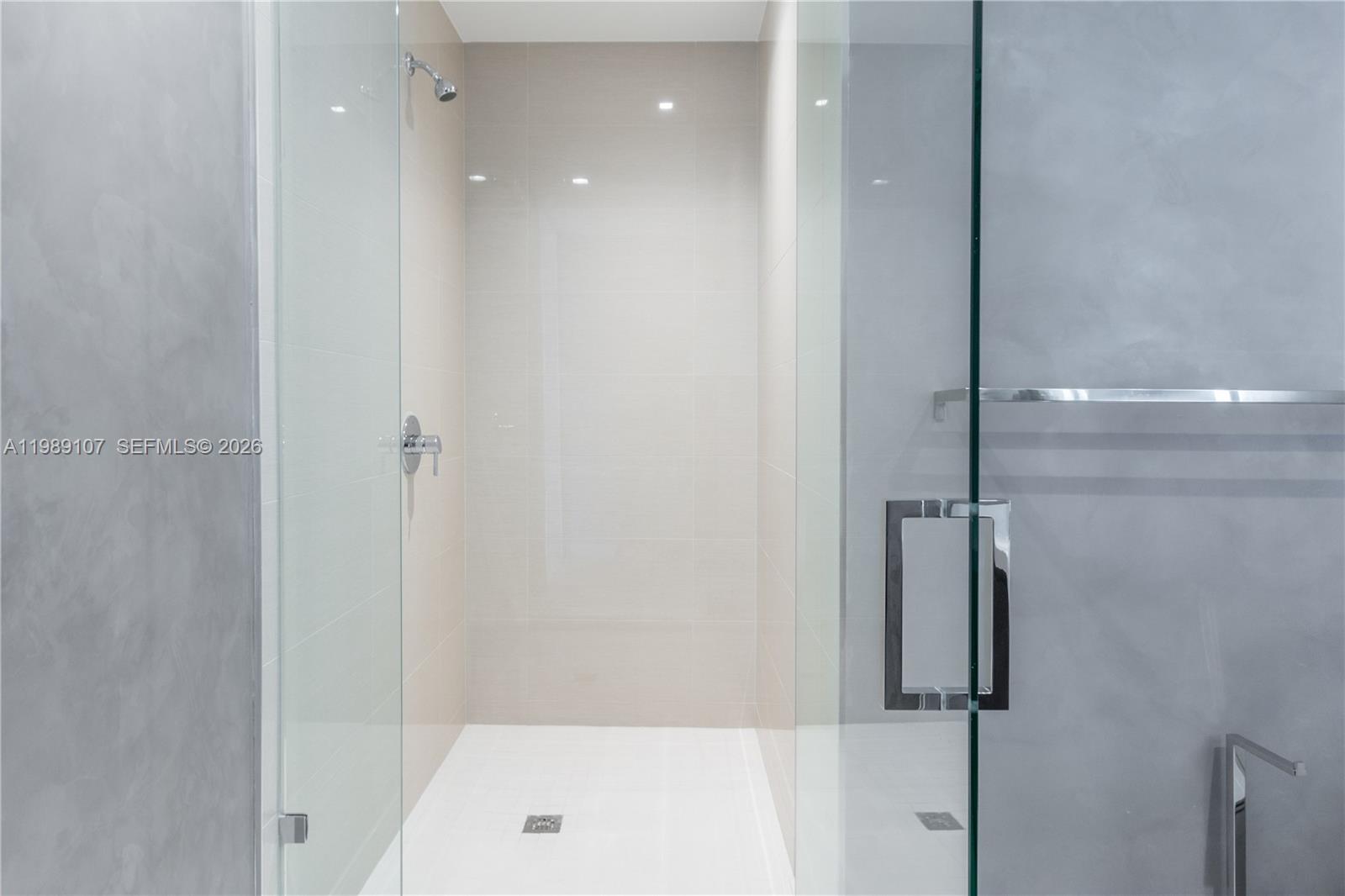 851 NE 1st Ave #PH 4611 Miami, FL 33132