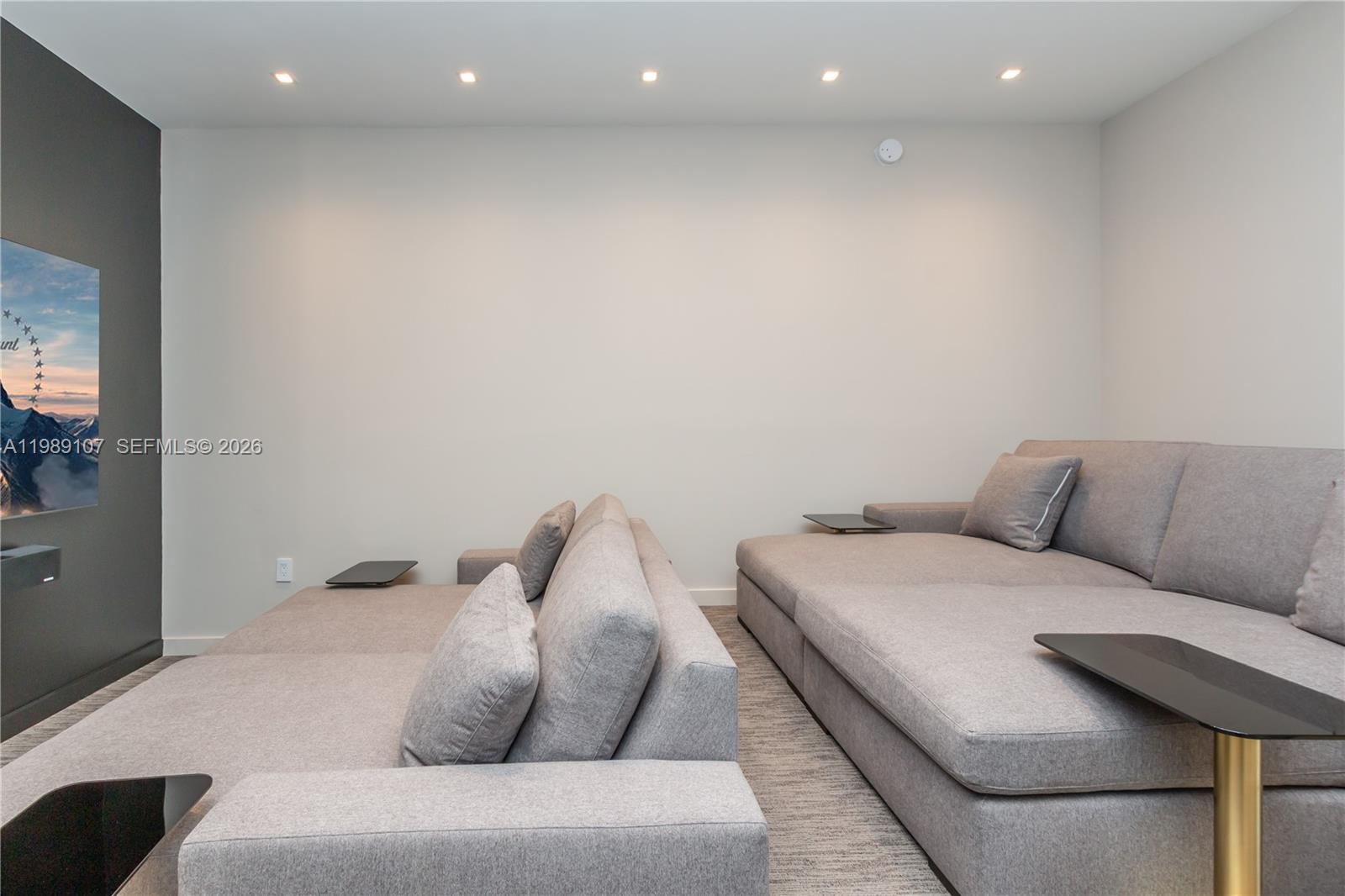 851 NE 1st Ave #PH 4611 Miami, FL 33132