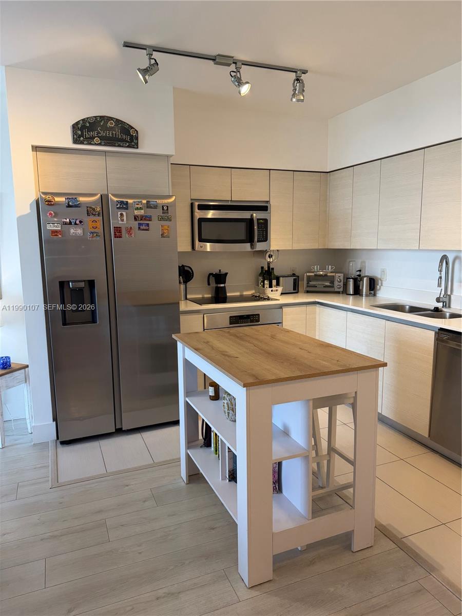 4250 Biscayne Blvd #1115 Miami, FL 33137