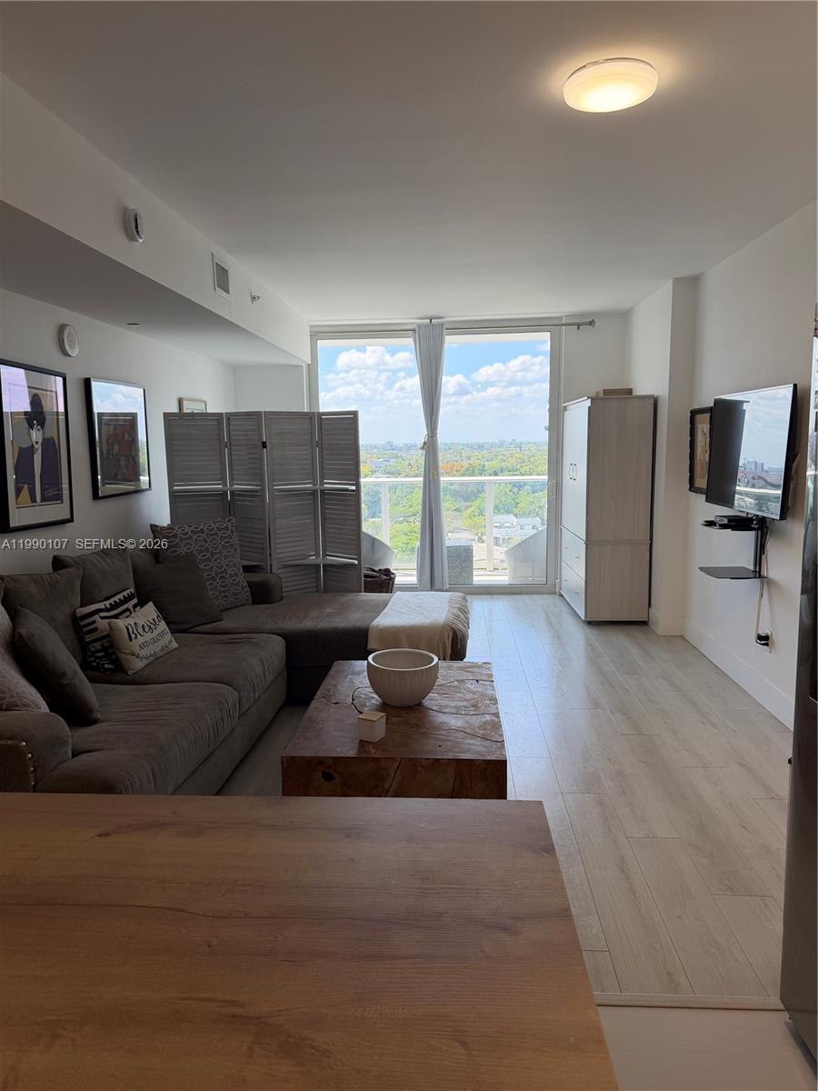 4250 Biscayne Blvd #1115 Miami, FL 33137