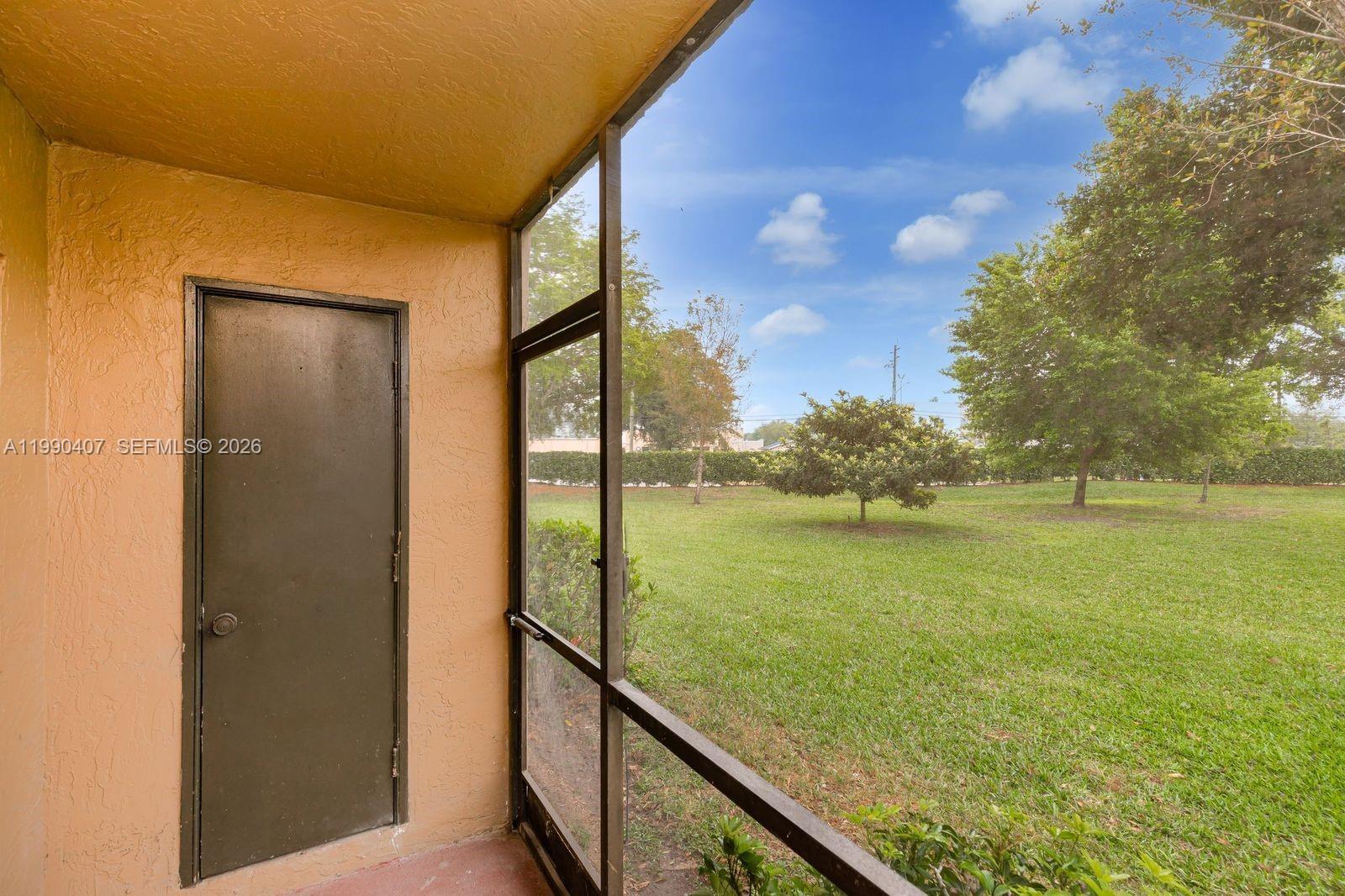 10330 NW 8th St #104 Pembroke Pines, FL 33026