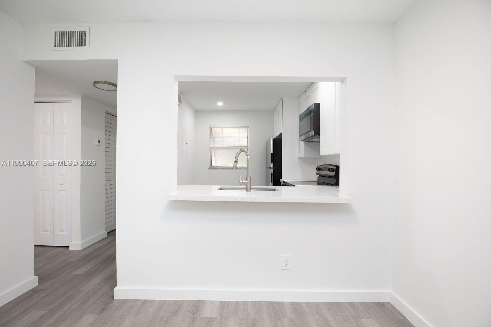 10330 NW 8th St #104 Pembroke Pines, FL 33026