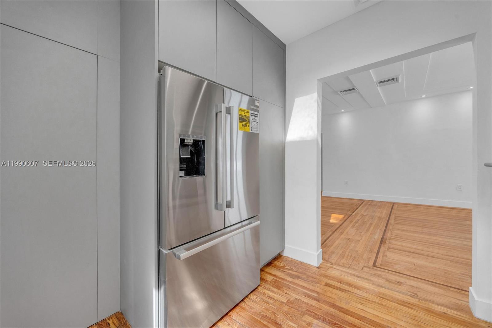 880 NE 72nd Ter Miami, FL 33138