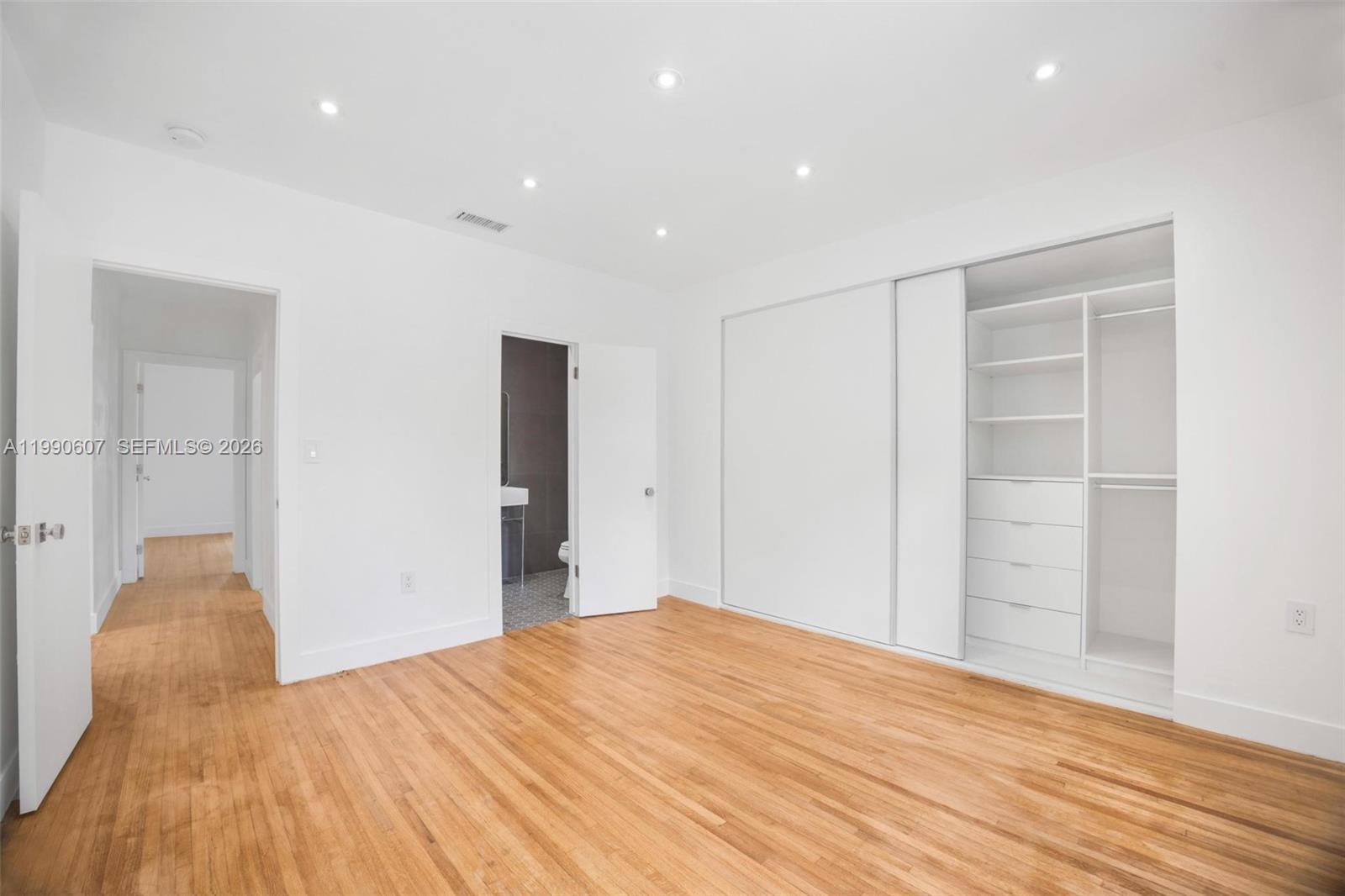 880 NE 72nd Ter Miami, FL 33138