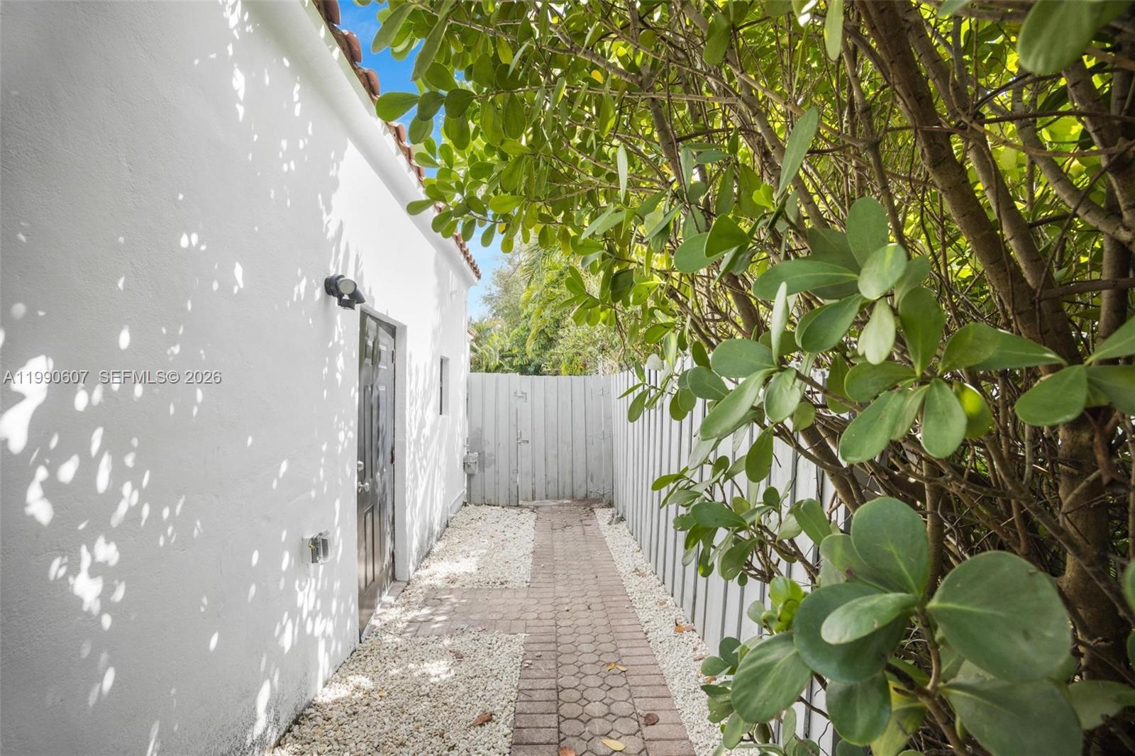 880 NE 72nd Ter Miami, FL 33138