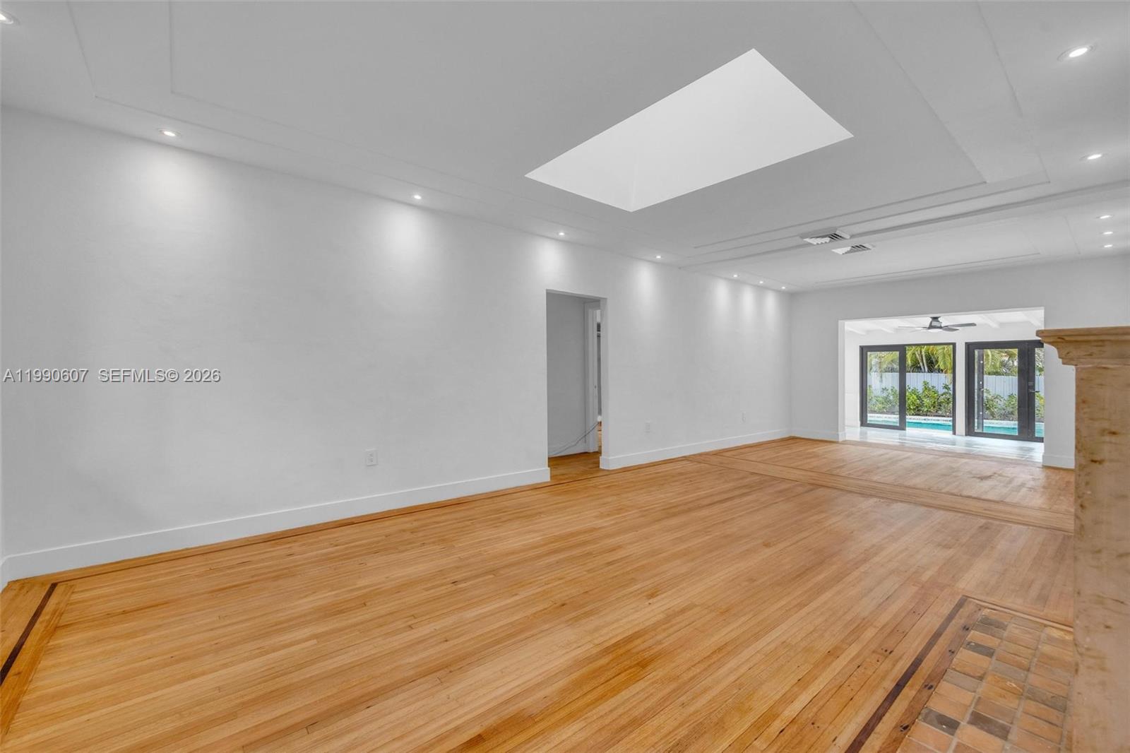 880 NE 72nd Ter Miami, FL 33138