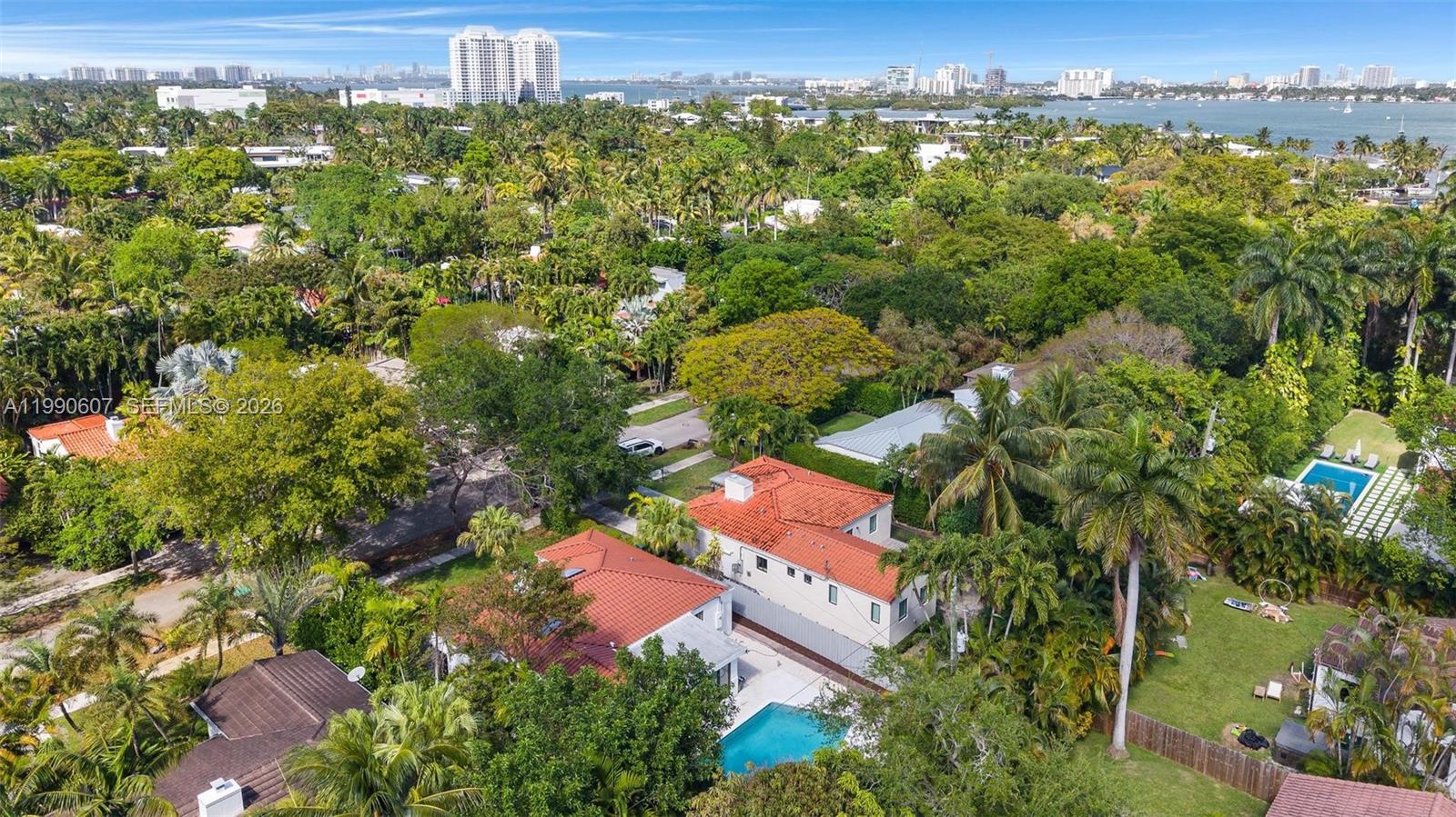 880 NE 72nd Ter Miami, FL 33138