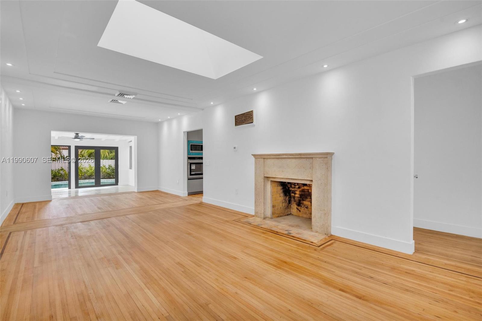 880 NE 72nd Ter Miami, FL 33138