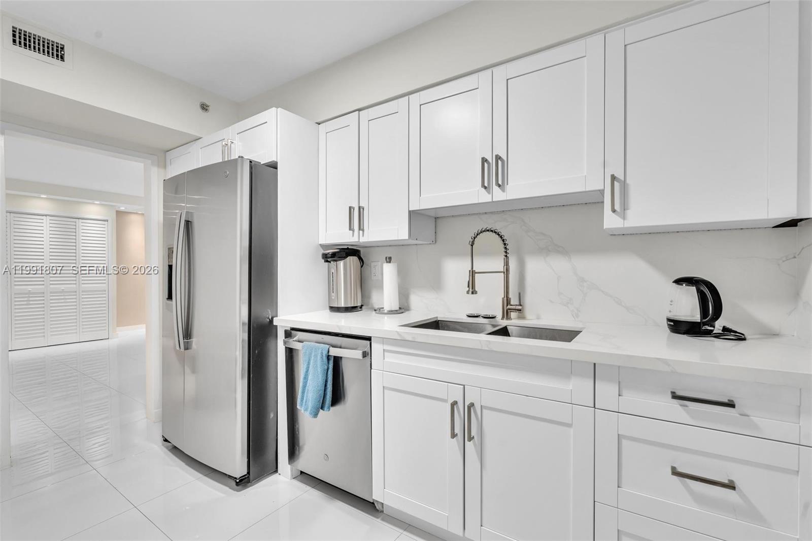 image Carlisle on the Ocean9