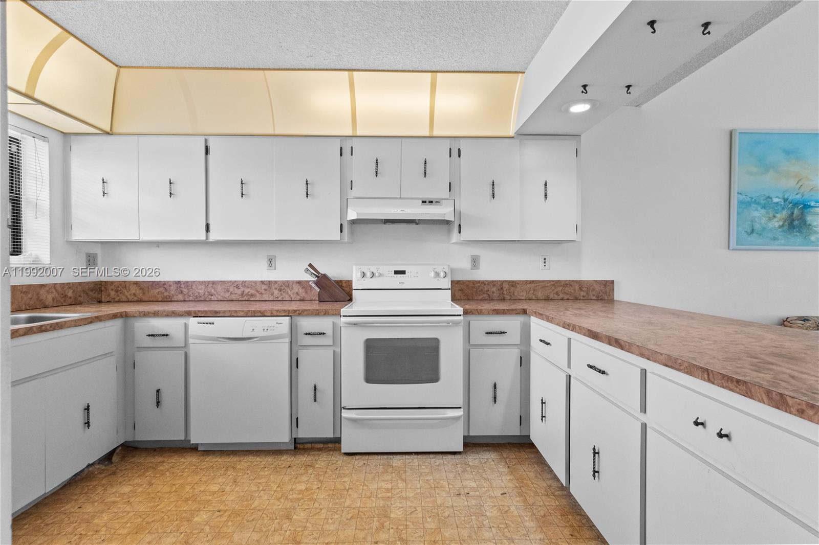 723 Banks Rd Margate, FL 33063