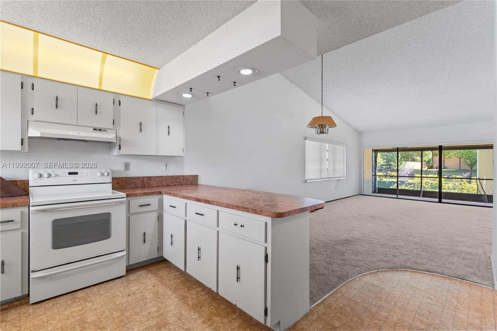 723 Banks Rd Margate, FL 33063