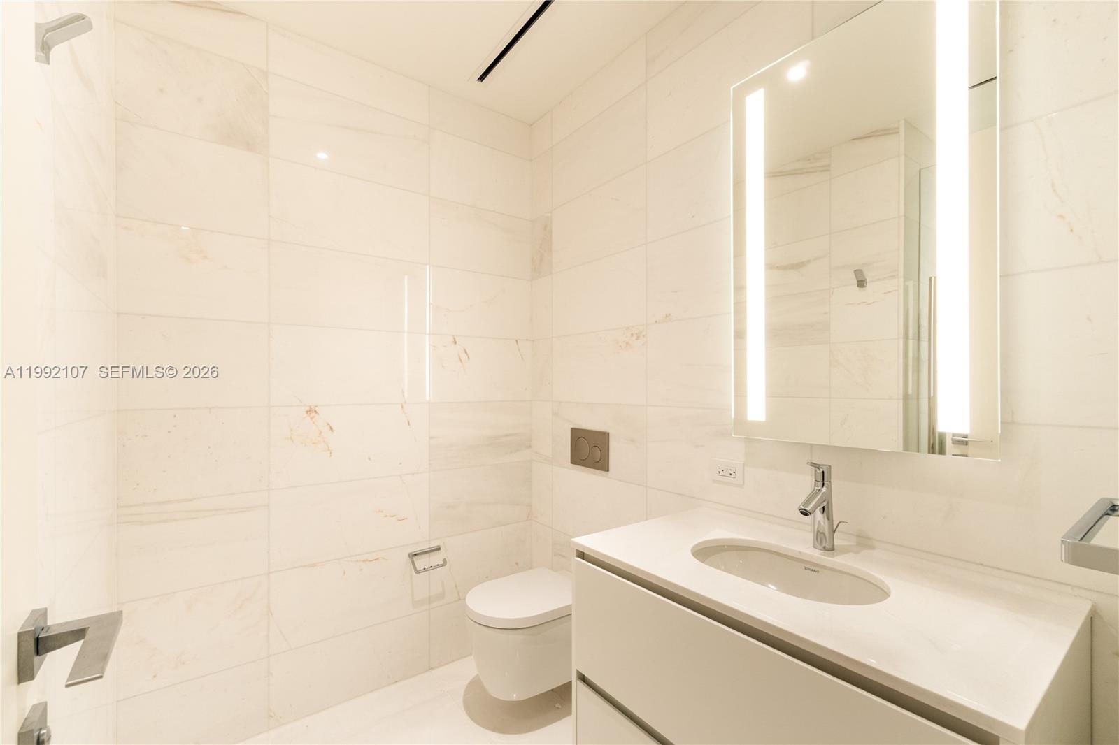 image Aston Martin Residences9