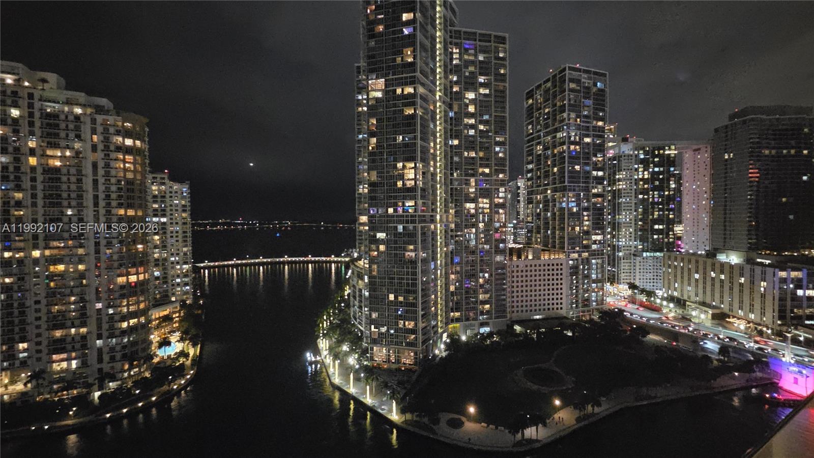 image Aston Martin Residences38