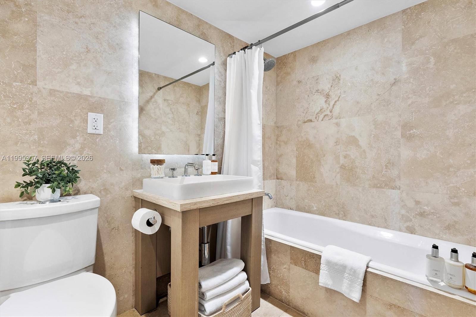 Undisclosed Address Miami Beach, FL 33139