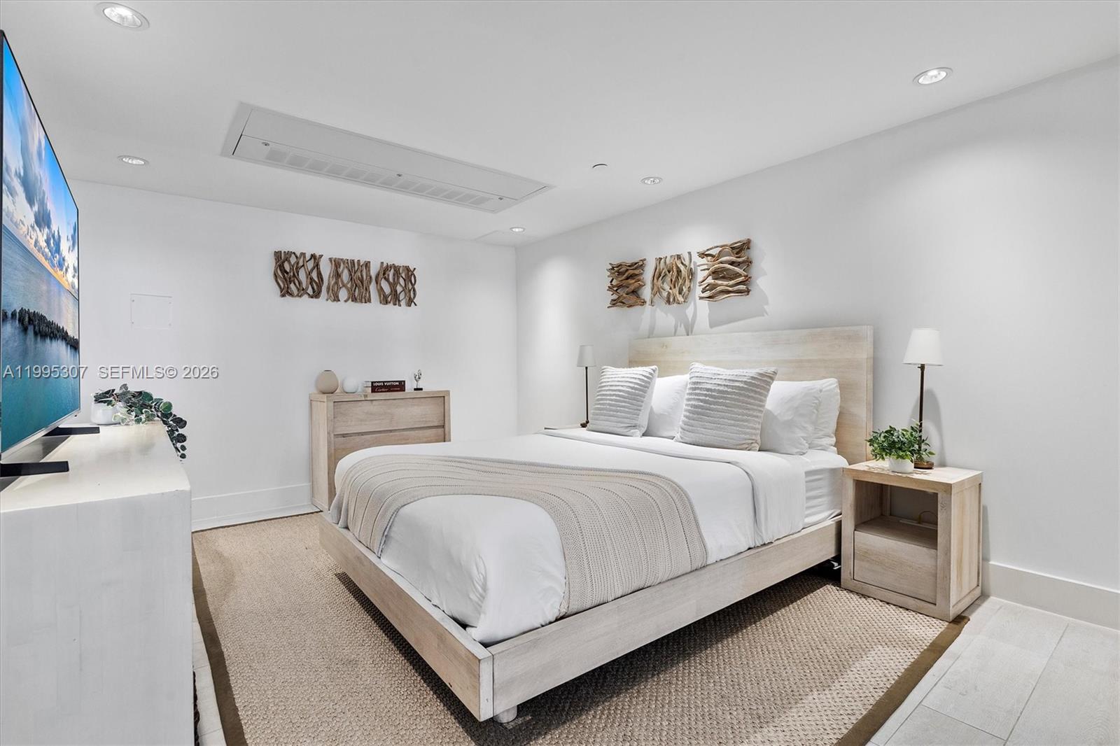 Undisclosed Address Miami Beach, FL 33139