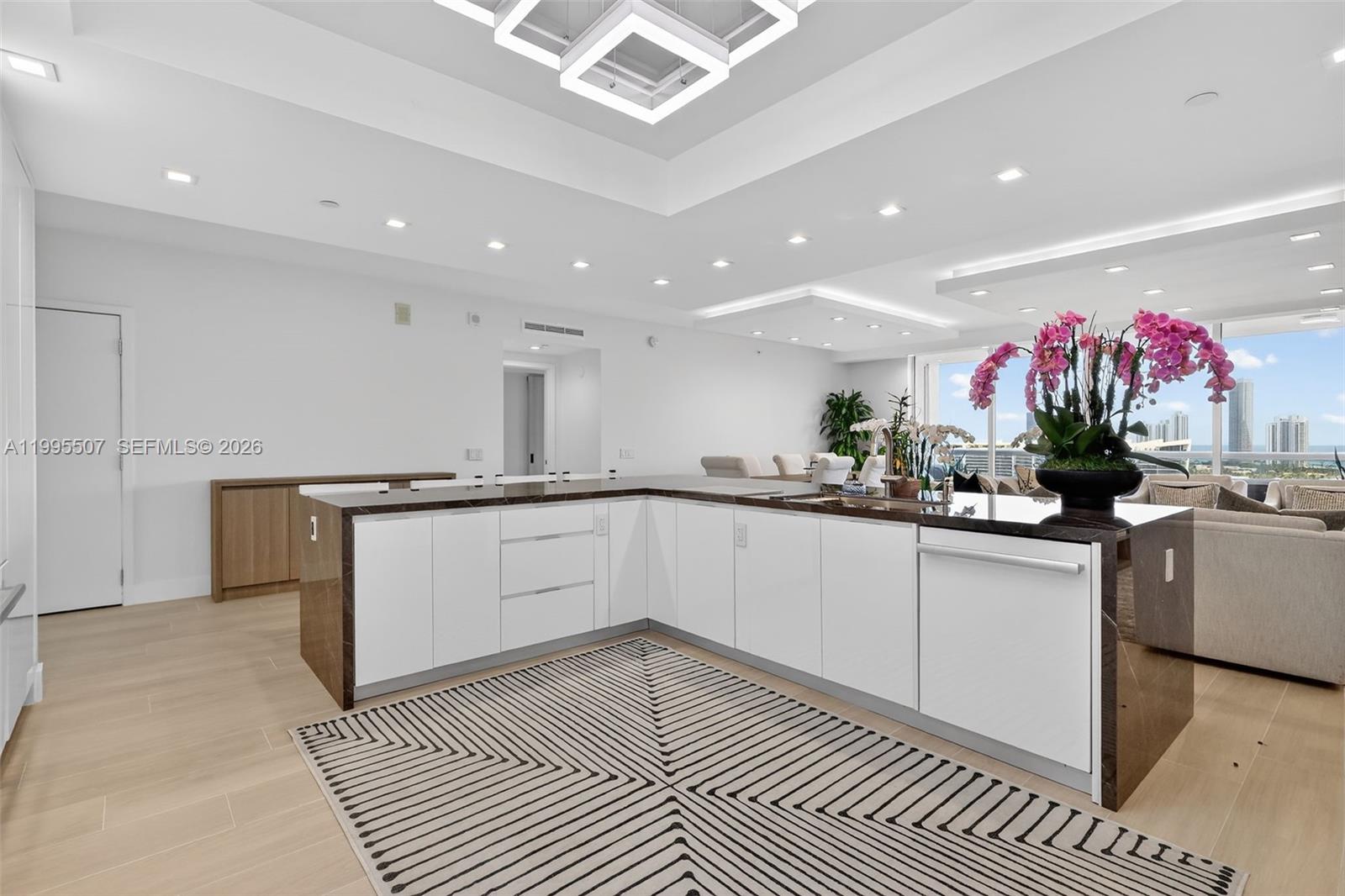 6000 Island Blvd #2102 Aventura, FL 33160