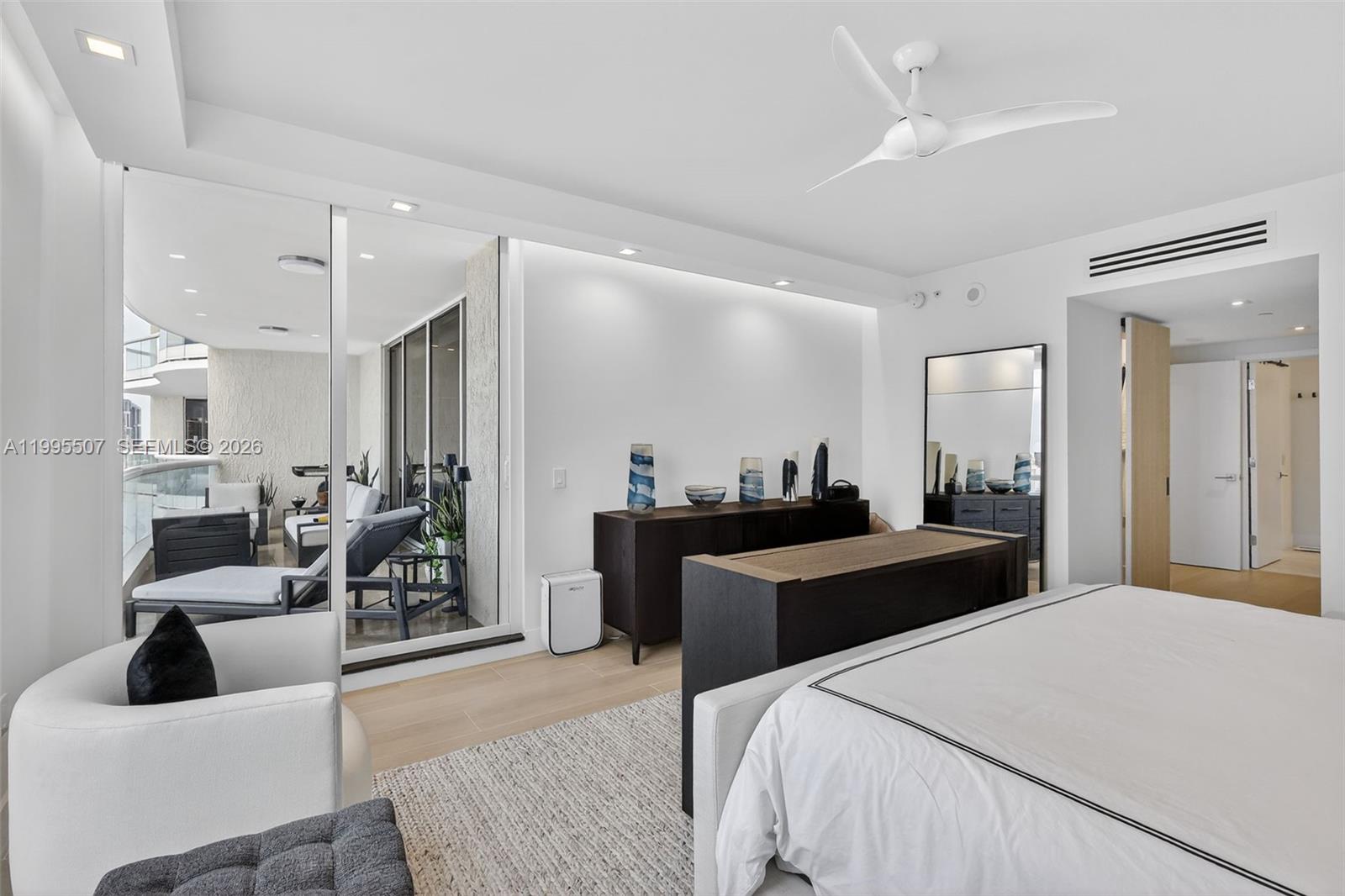 6000 Island Blvd #2102 Aventura, FL 33160