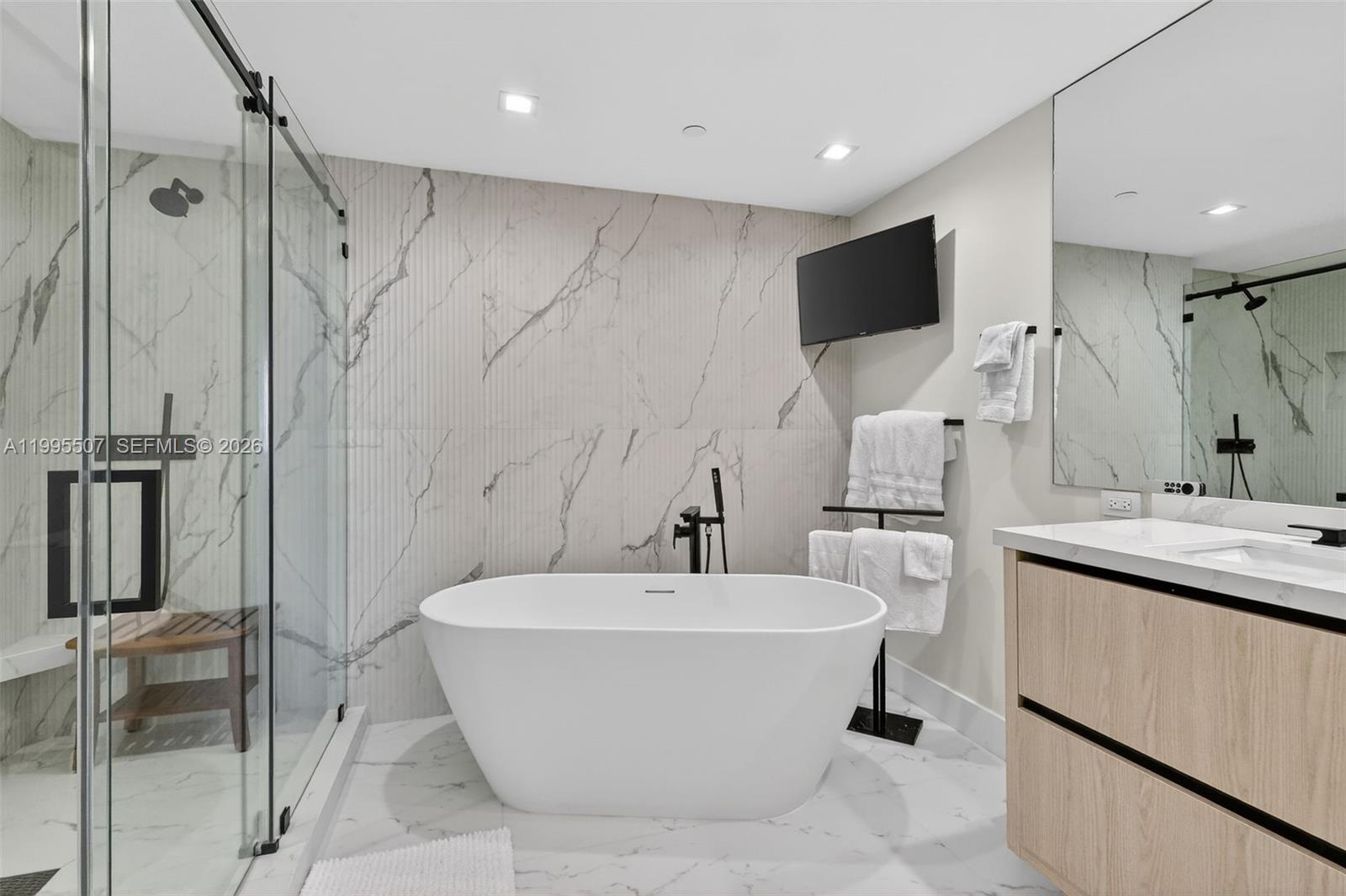 6000 Island Blvd #2102 Aventura, FL 33160