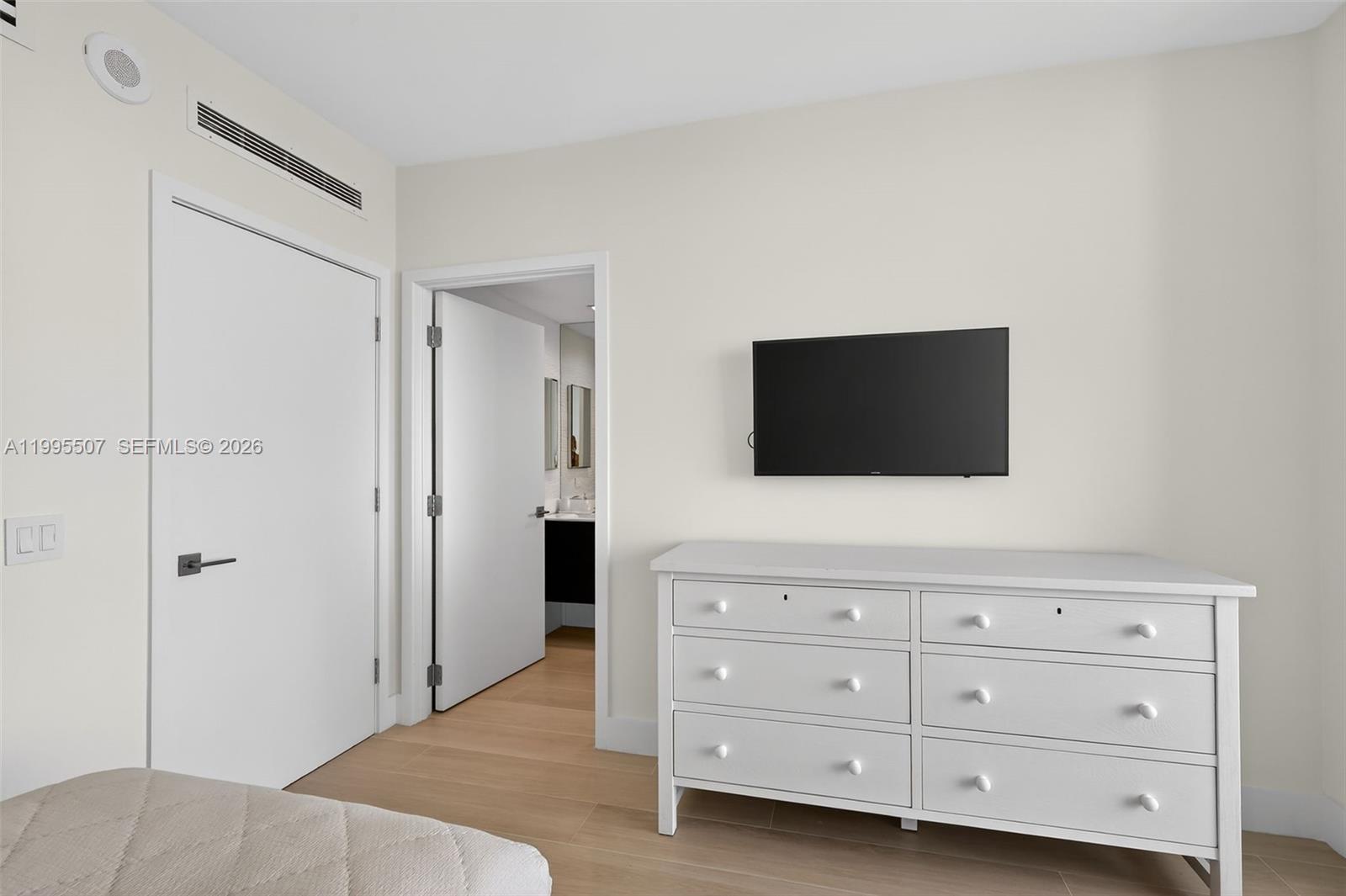 6000 Island Blvd #2102 Aventura, FL 33160