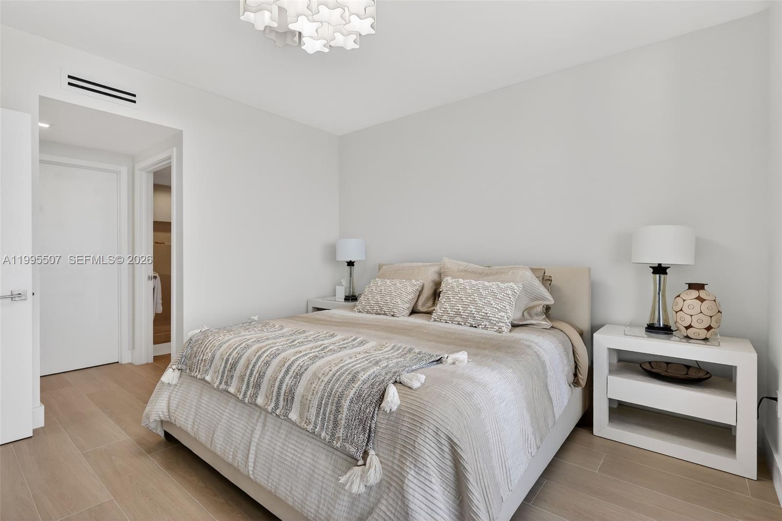 6000 Island Blvd #2102 Aventura, FL 33160