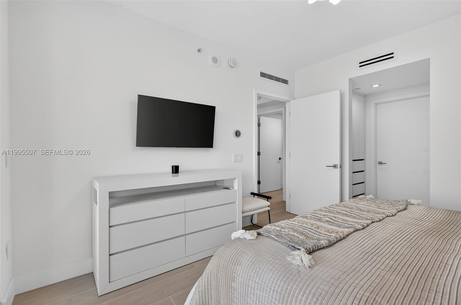 6000 Island Blvd #2102 Aventura, FL 33160