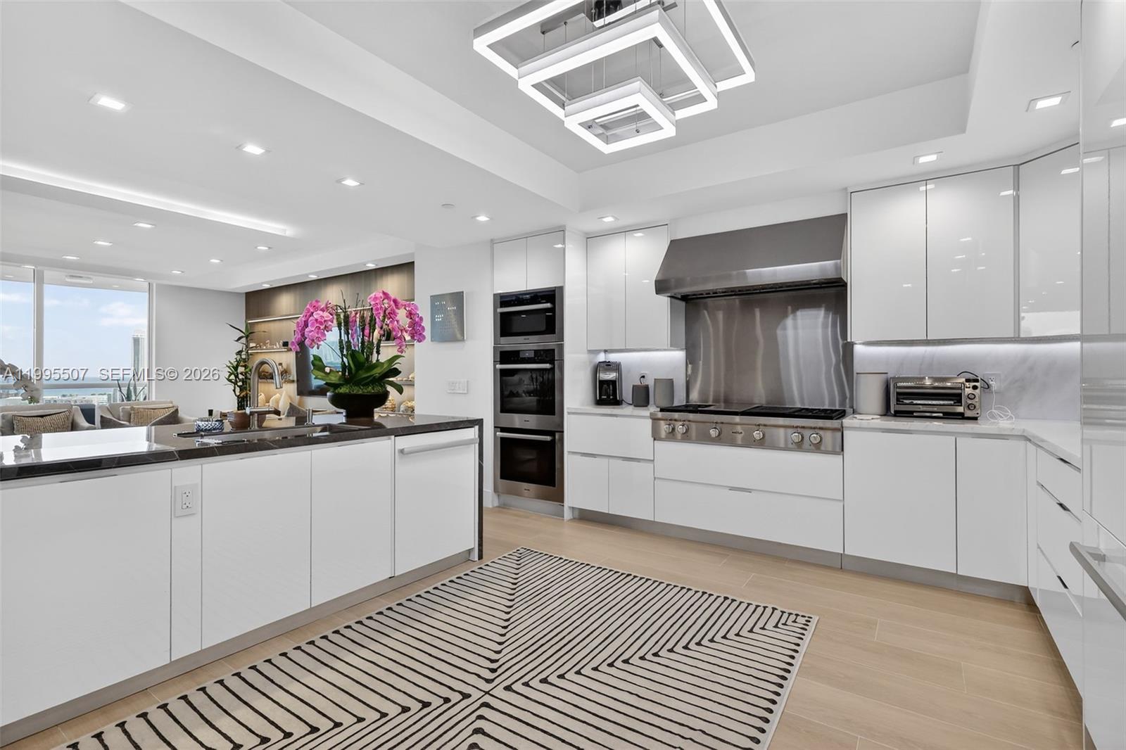 6000 Island Blvd #2102 Aventura, FL 33160