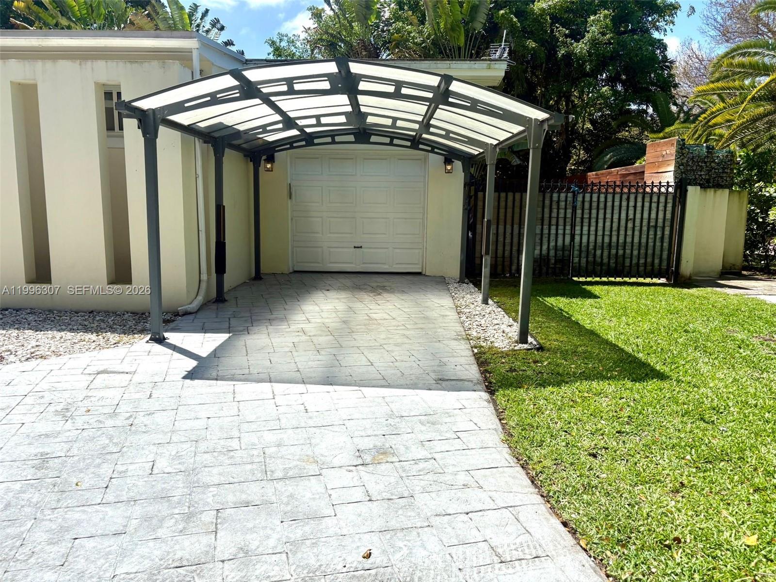 4190 Pamona Ave Miami, FL 33133