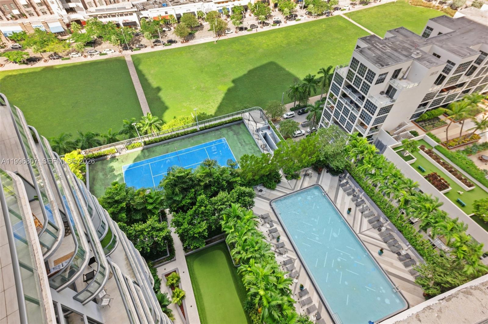 121 NE 34th St #2314