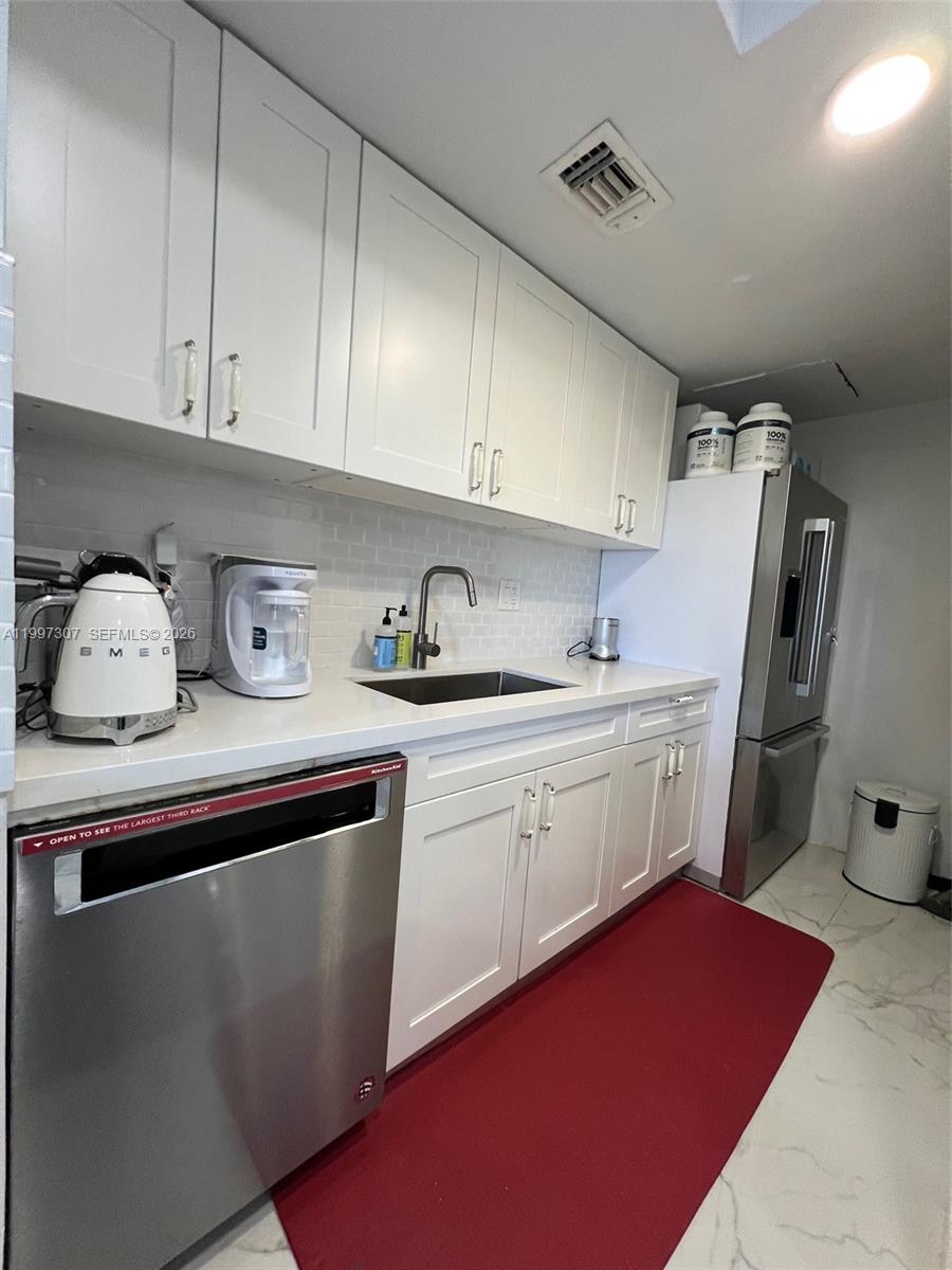 880 NE 69th St #11M Miami, FL 33138