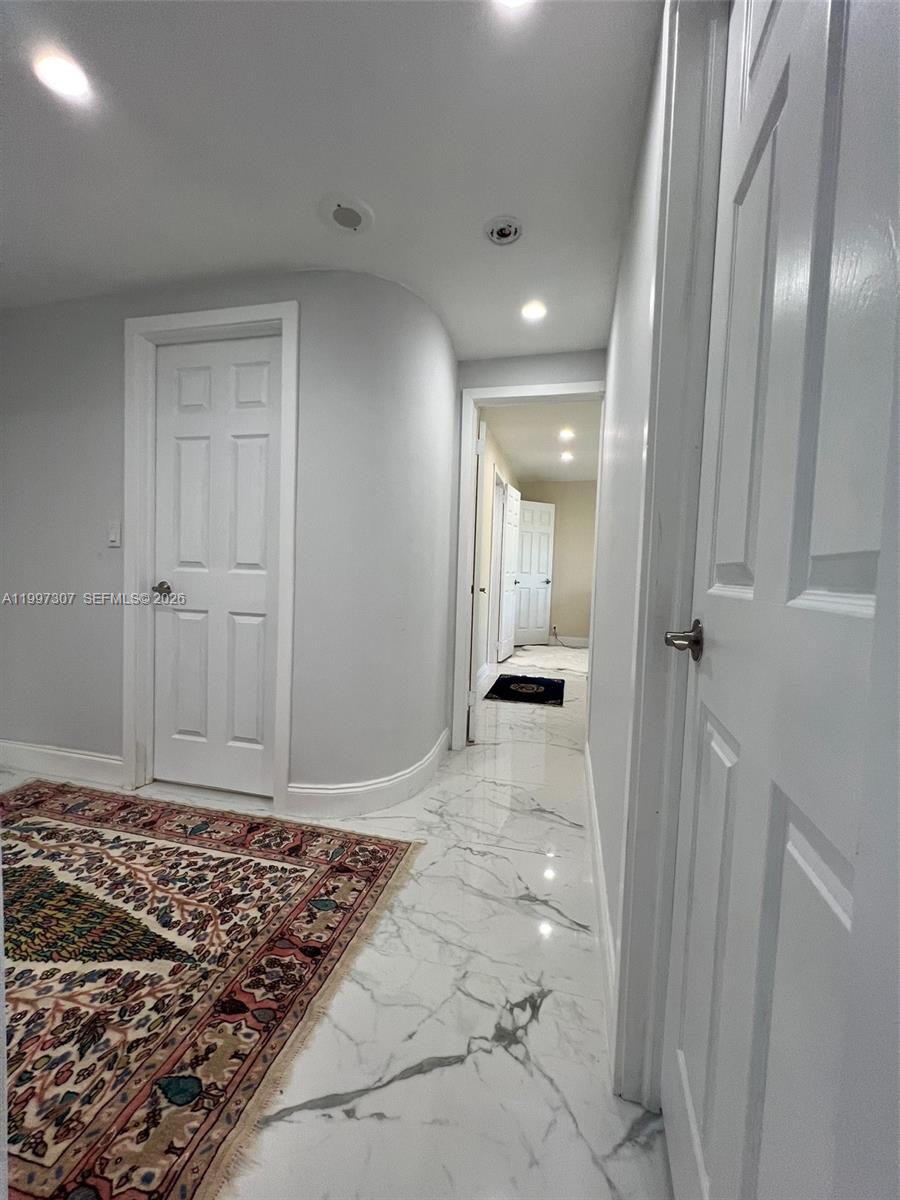 880 NE 69th St #11M Miami, FL 33138