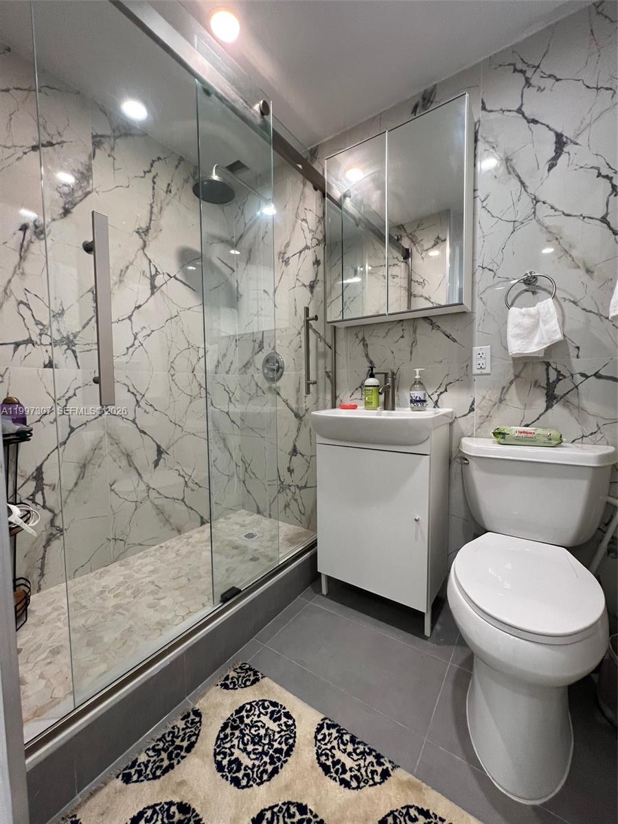 880 NE 69th St #11M Miami, FL 33138