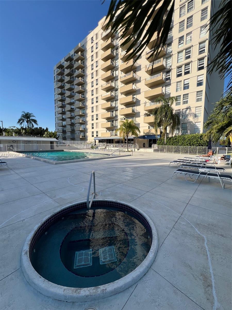 880 NE 69th St #11M Miami, FL 33138