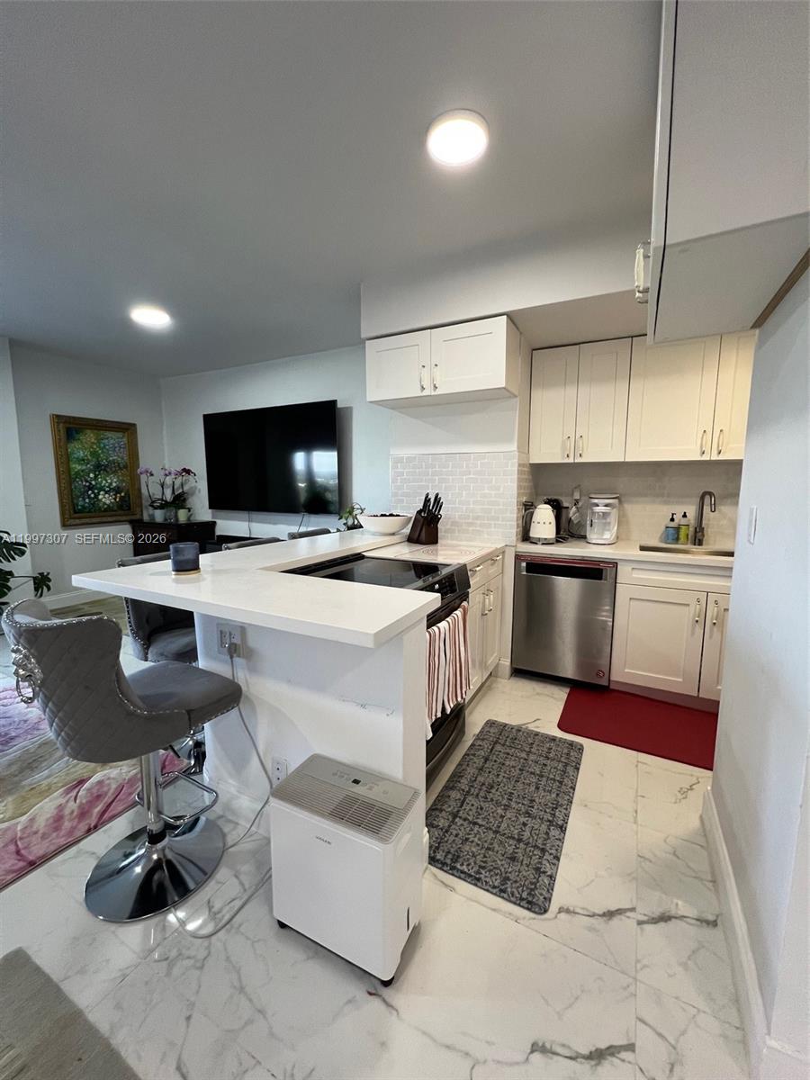 880 NE 69th St #11M Miami, FL 33138