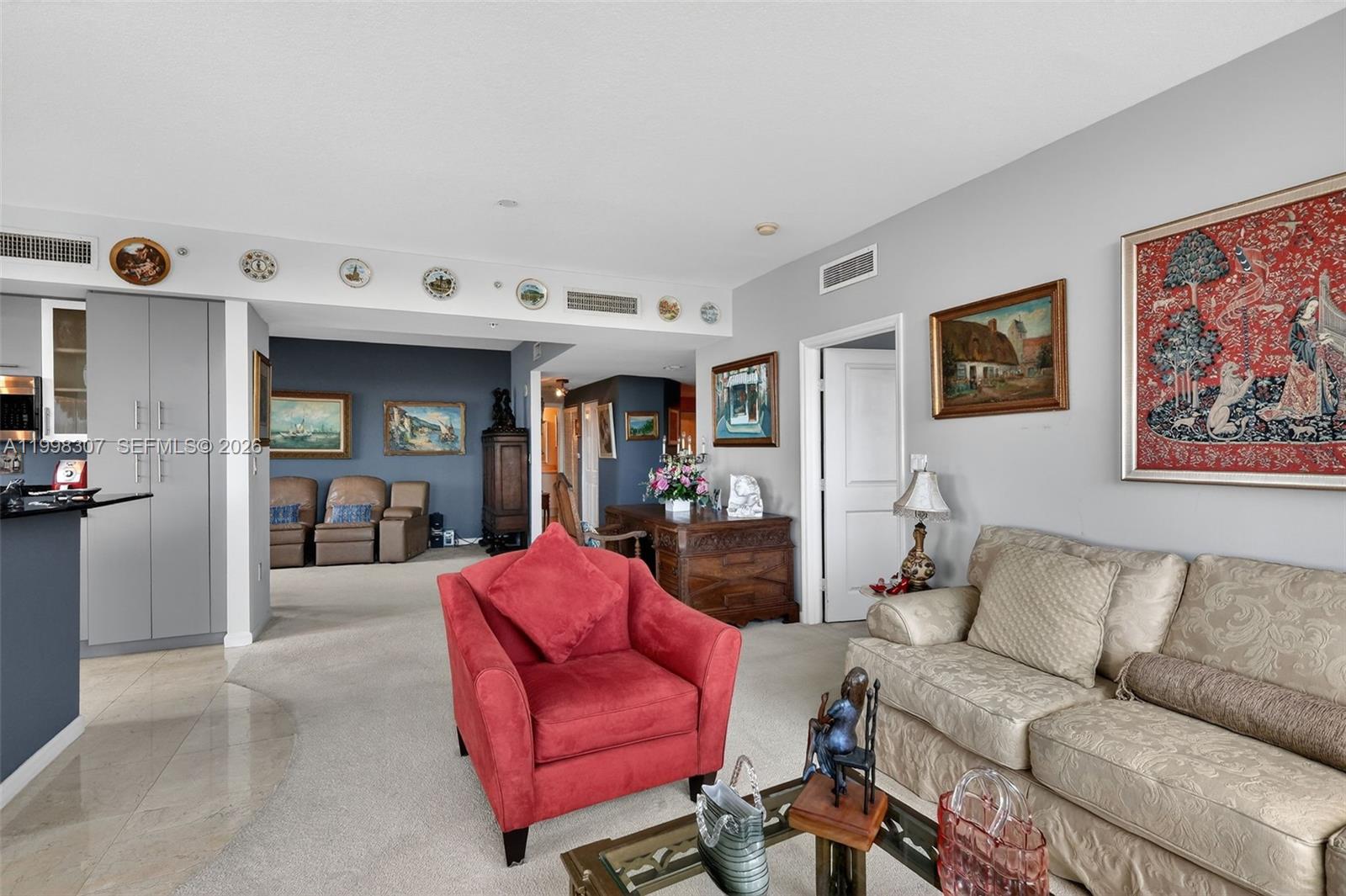 7910 Harbor Is Dr #406 North Bay Village, FL 33141