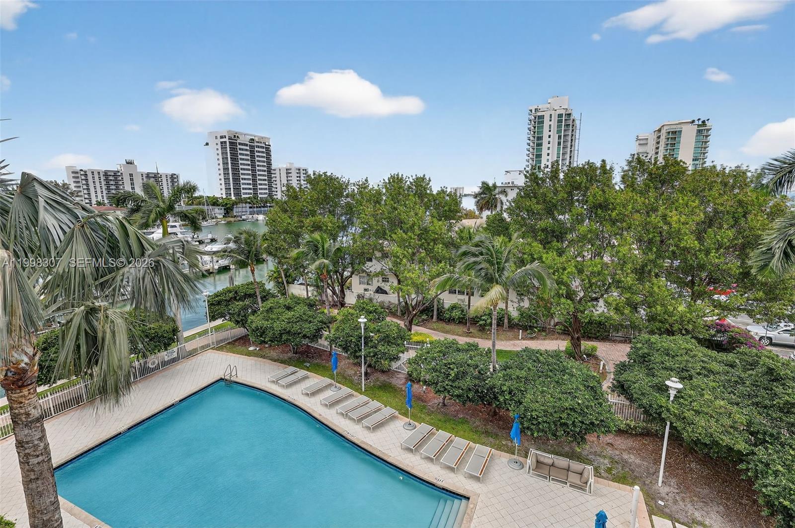 7910 Harbor Is Dr #406 North Bay Village, FL 33141