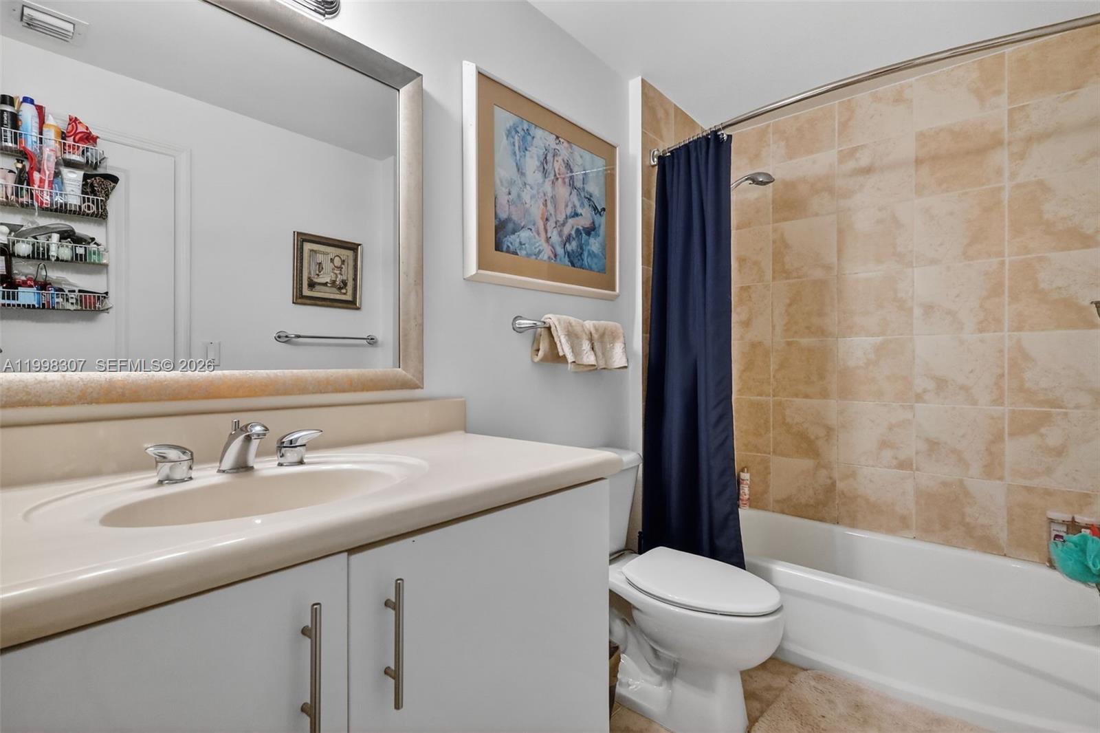 7910 Harbor Is Dr #406 North Bay Village, FL 33141