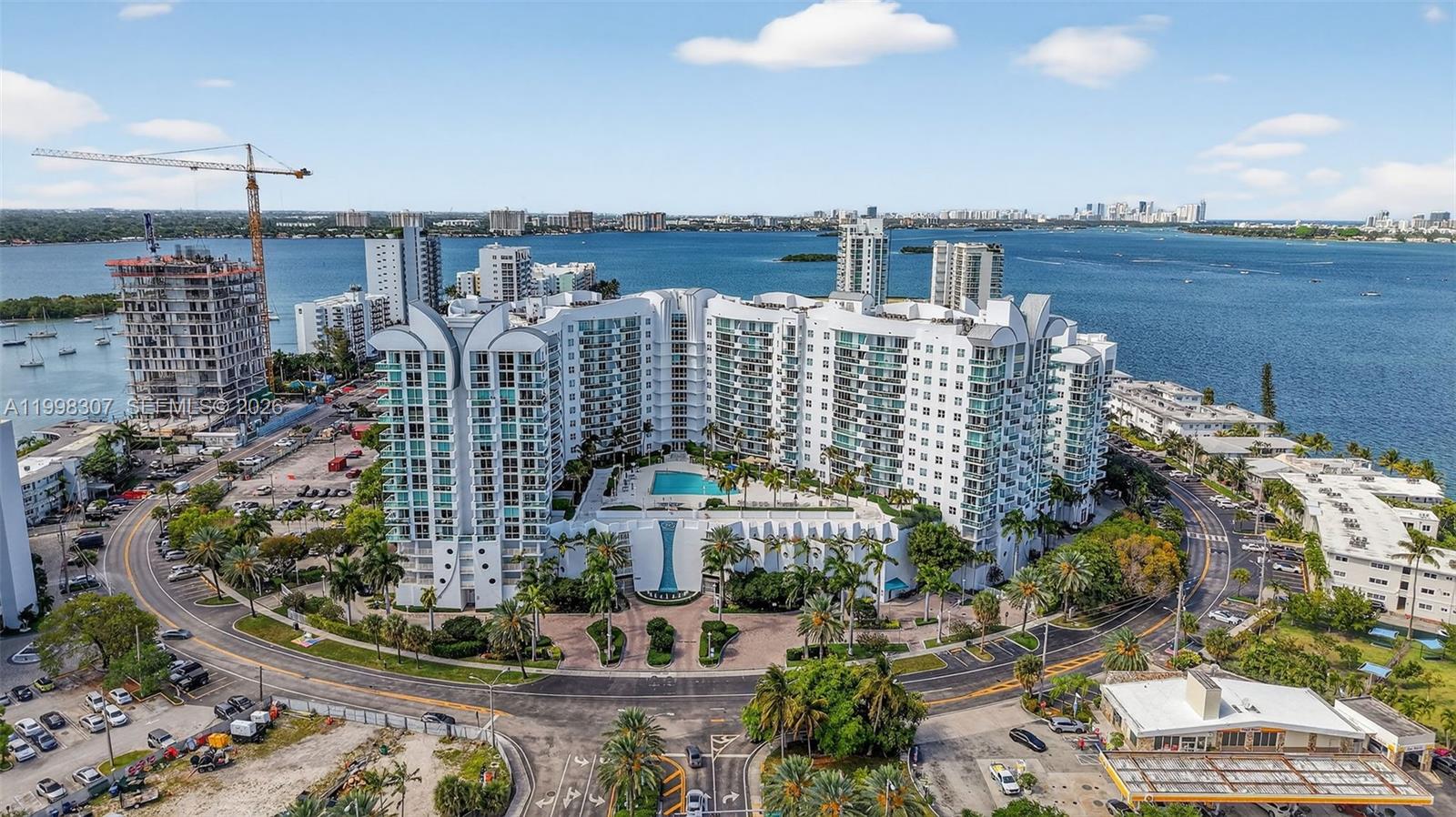 7910 Harbor Is Dr #406 North Bay Village, FL 33141