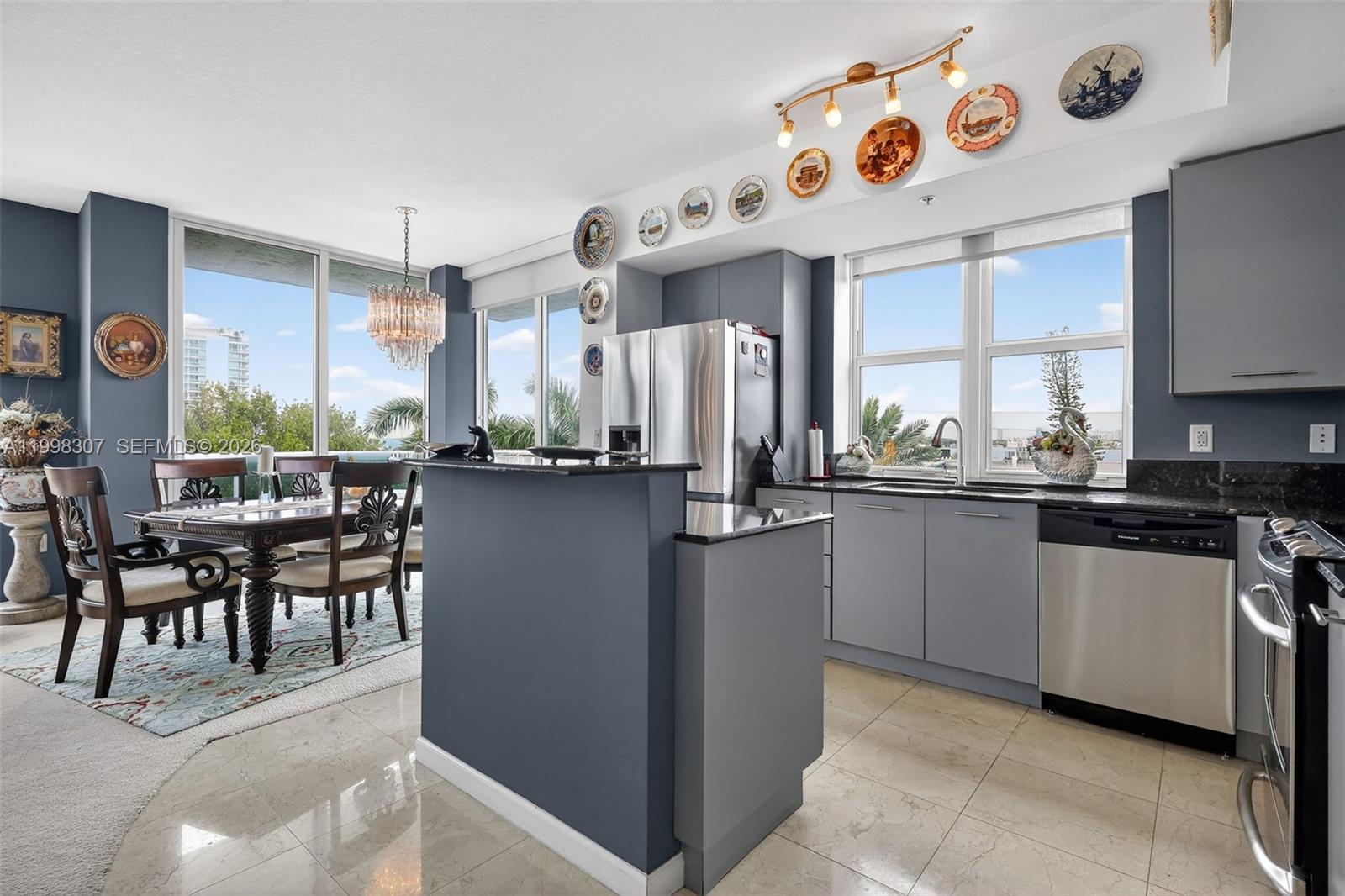 7910 Harbor Is Dr #406 North Bay Village, FL 33141