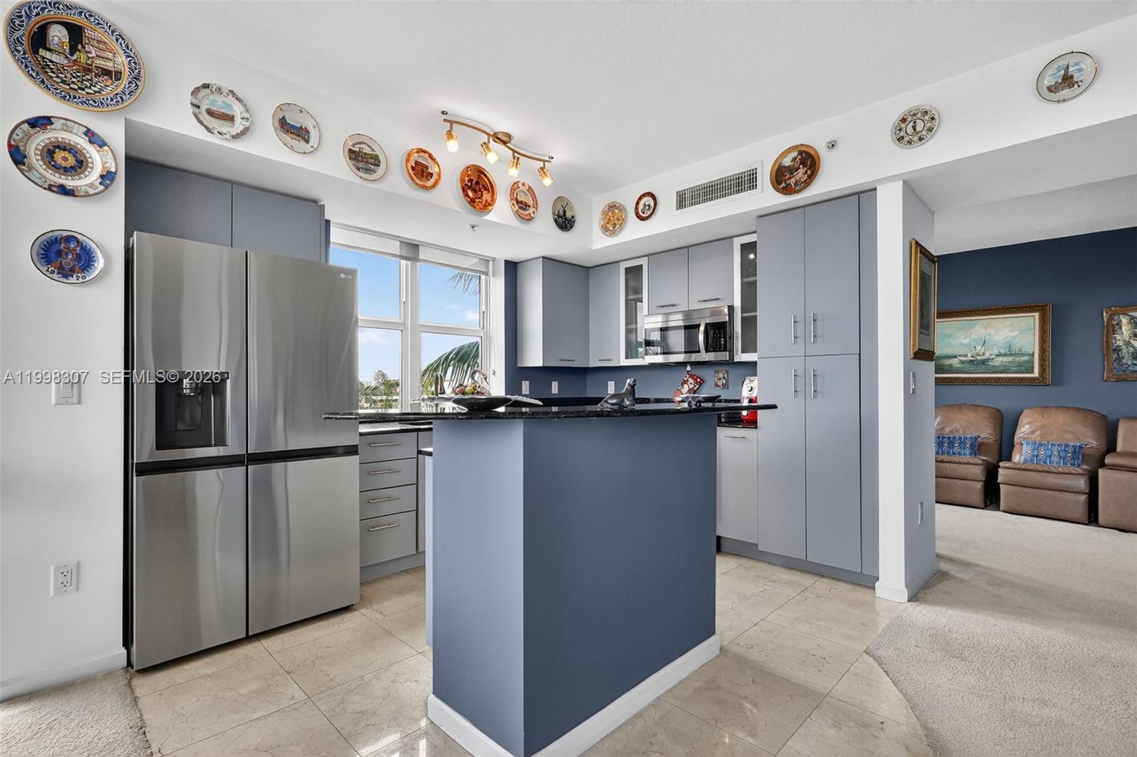 7910 Harbor Is Dr #406 North Bay Village, FL 33141