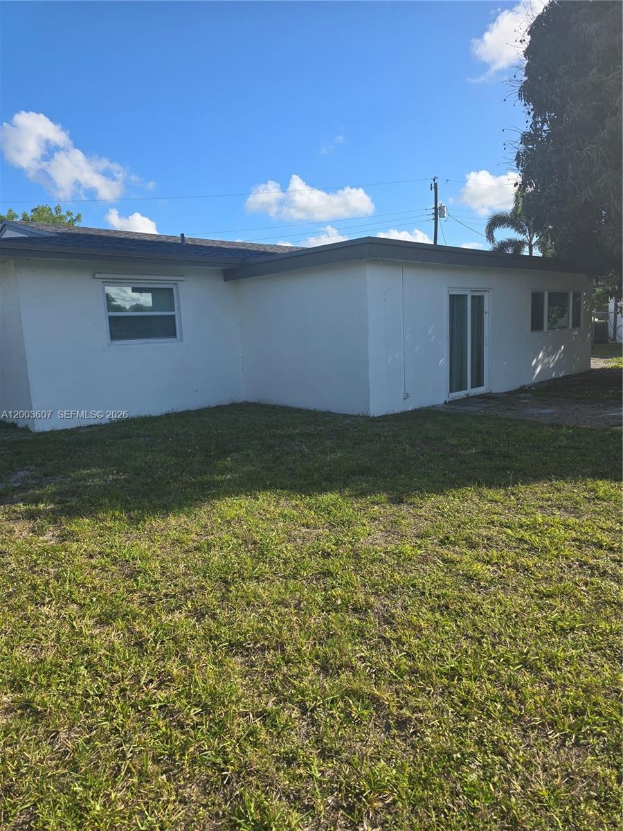 3531 NW 26th St Lauderdale Lakes, FL 33311