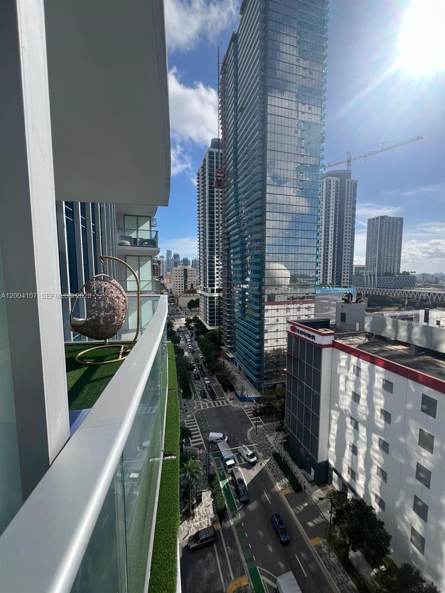 image Paramount Miami Worldcenter9