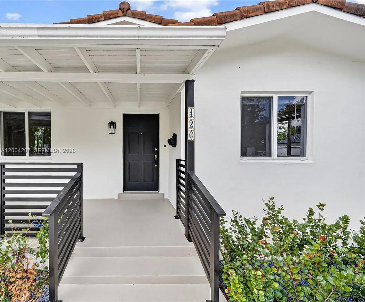 426 SW 26th Rd Miami, FL 33129