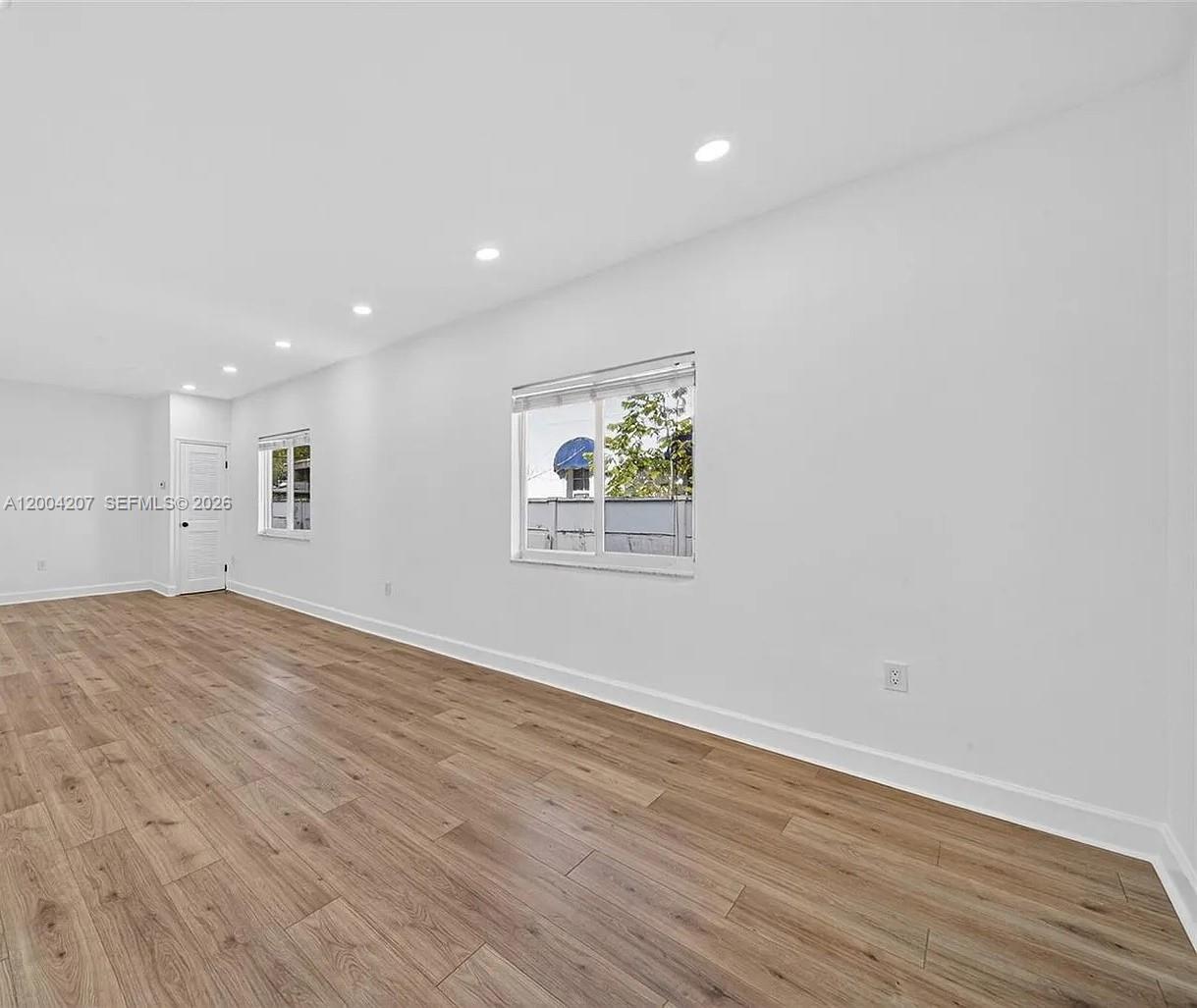 426 SW 26th Rd Miami, FL 33129