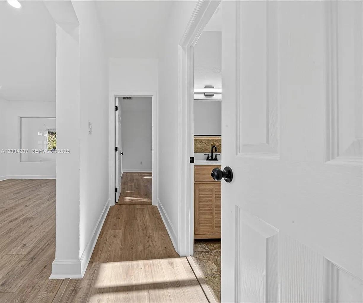 426 SW 26th Rd Miami, FL 33129