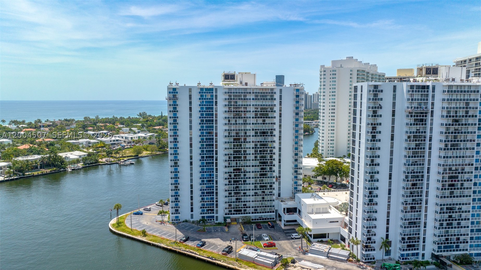 20505 E Country Clb Dr #PH-38 Aventura, FL 33180