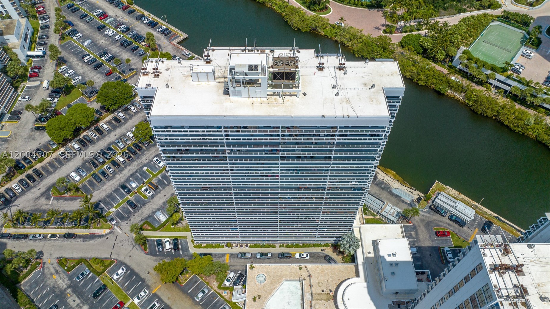 20505 E Country Clb Dr #PH-38 Aventura, FL 33180