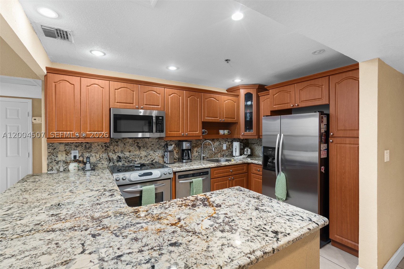 20505 E Country Clb Dr #PH-38 Aventura, FL 33180
