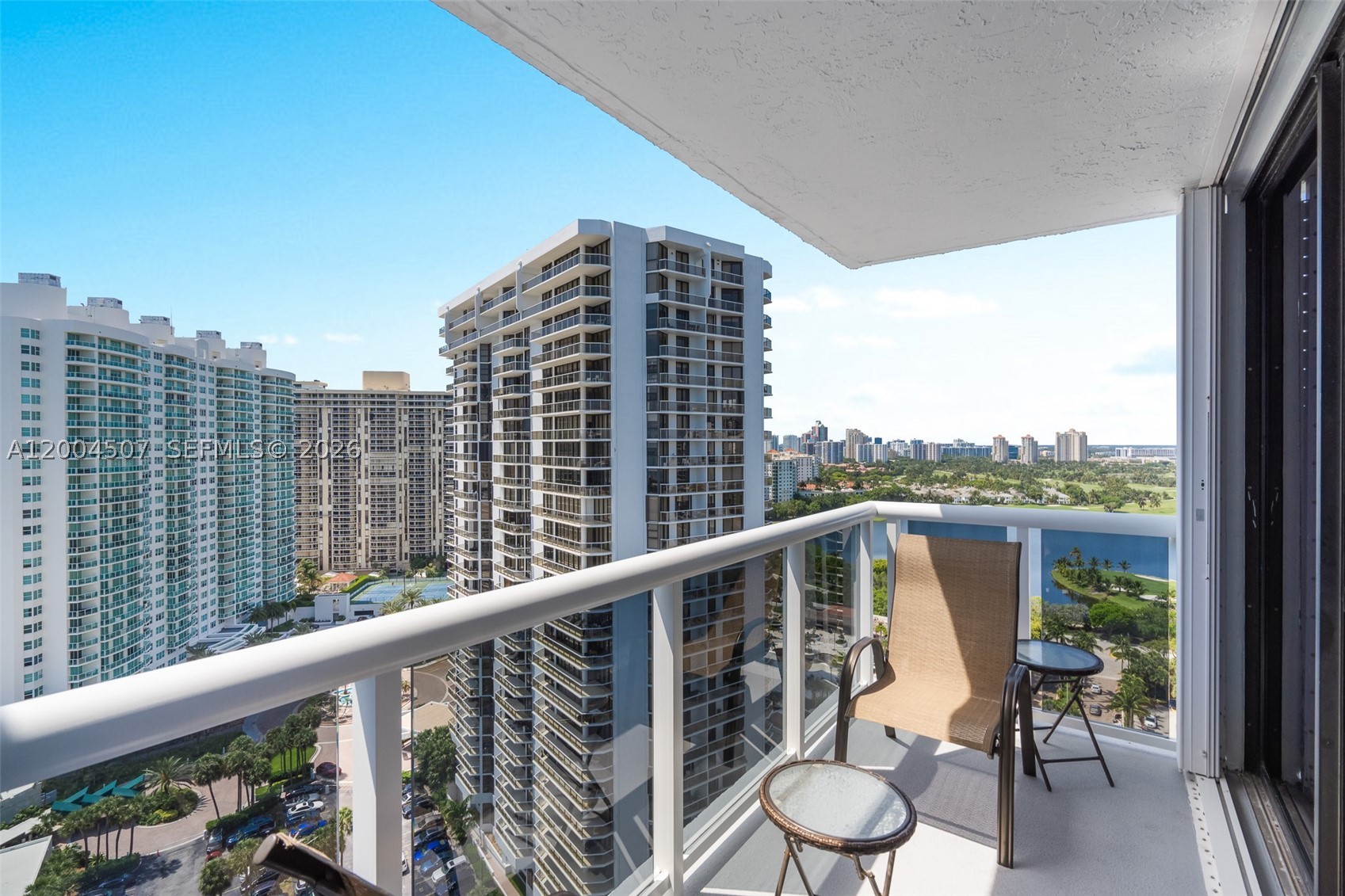 20505 E Country Clb Dr #PH-38 Aventura, FL 33180
