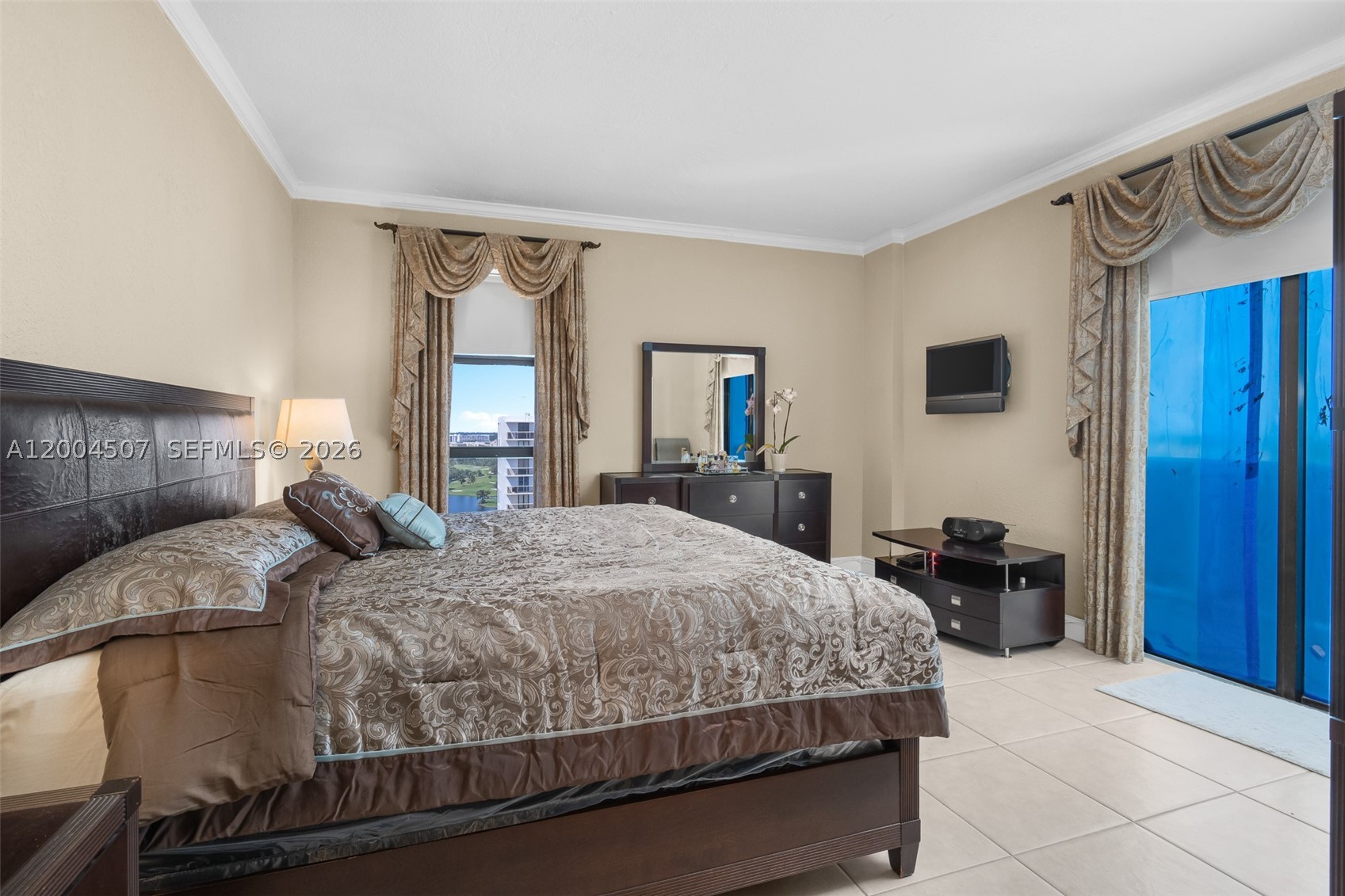 20505 E Country Clb Dr #PH-38 Aventura, FL 33180