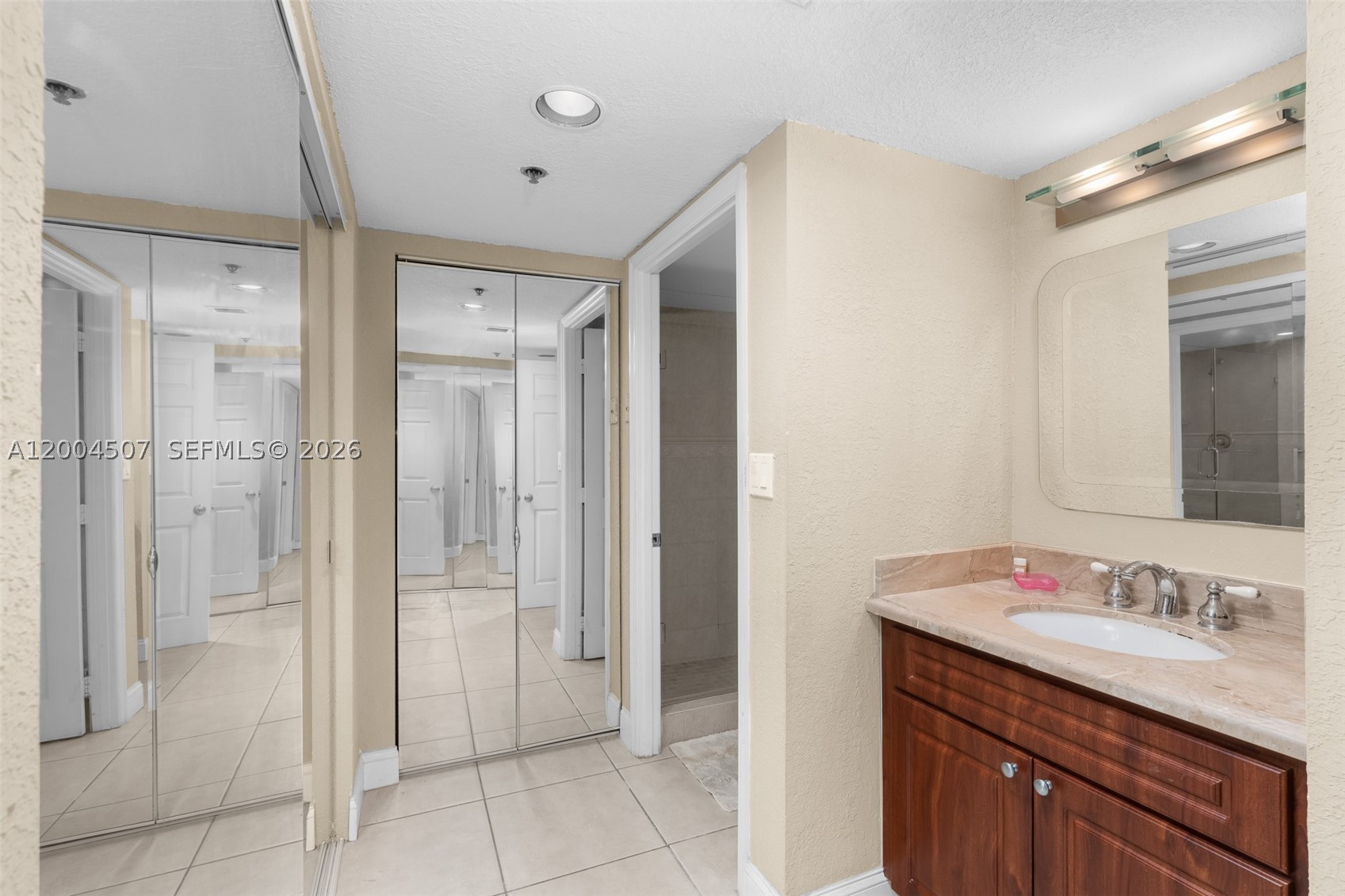 20505 E Country Clb Dr #PH-38 Aventura, FL 33180